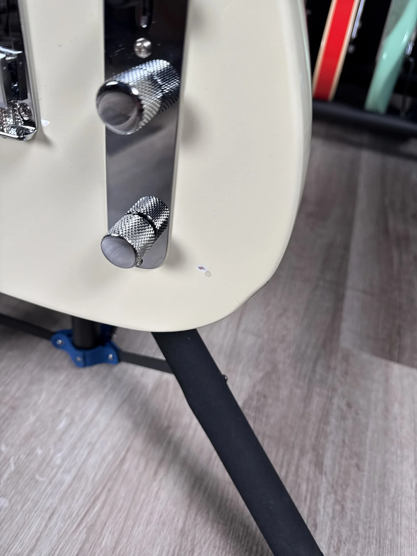 tele-6.jpg