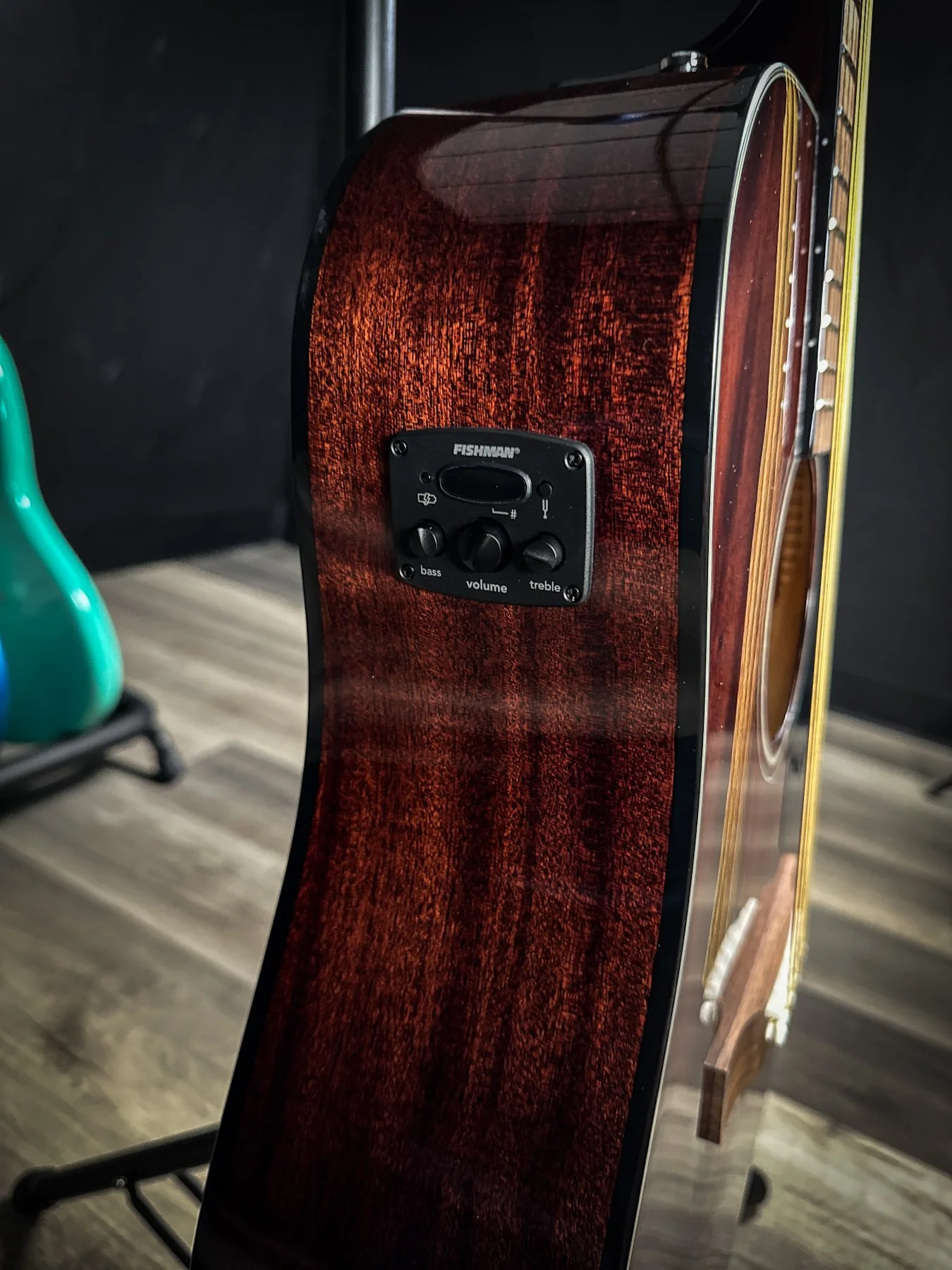 fender-05.jpg