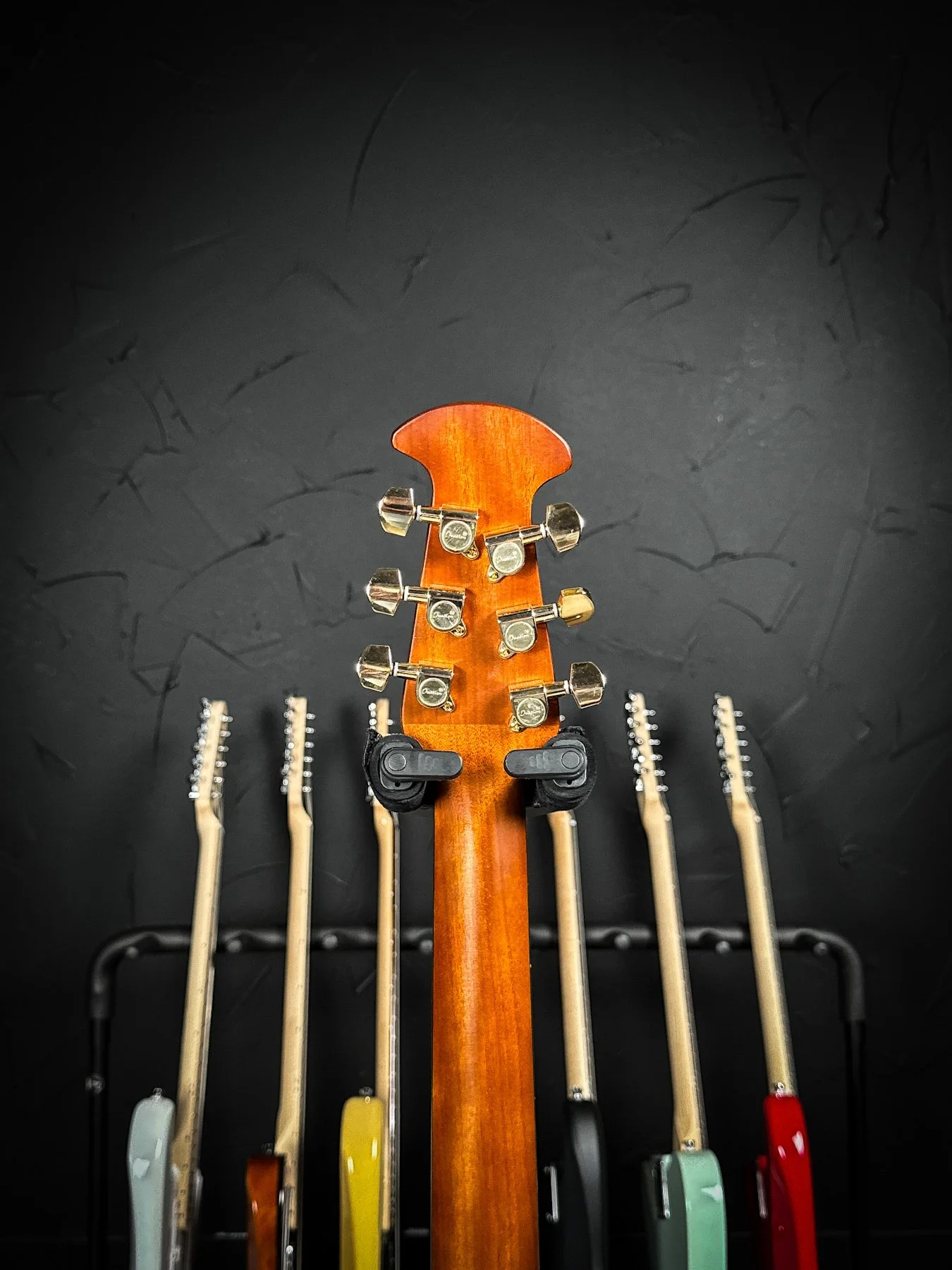 Ovation-2.jpg