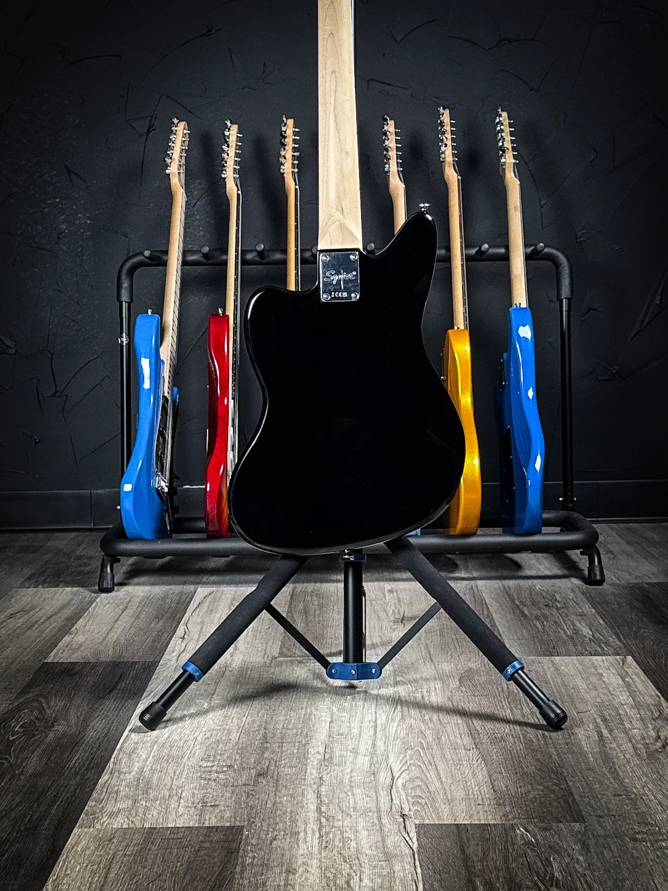 SQA-JAGBASS-BLK-2.jpg