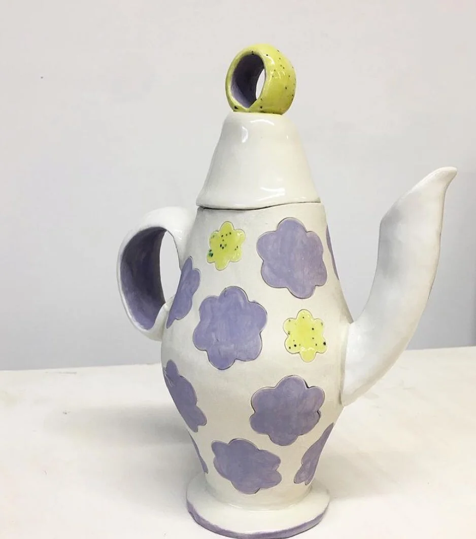 Tea, anyone ? Local artist feature goes to @meggould.studio - check out her amazing ceramic work🤍 #forthemicro
-
Small business, creator, or influencer? We got you, tag us for a feature 🤍
-
.
.
.
#localbusiness #localartist #torontoartist #torontow