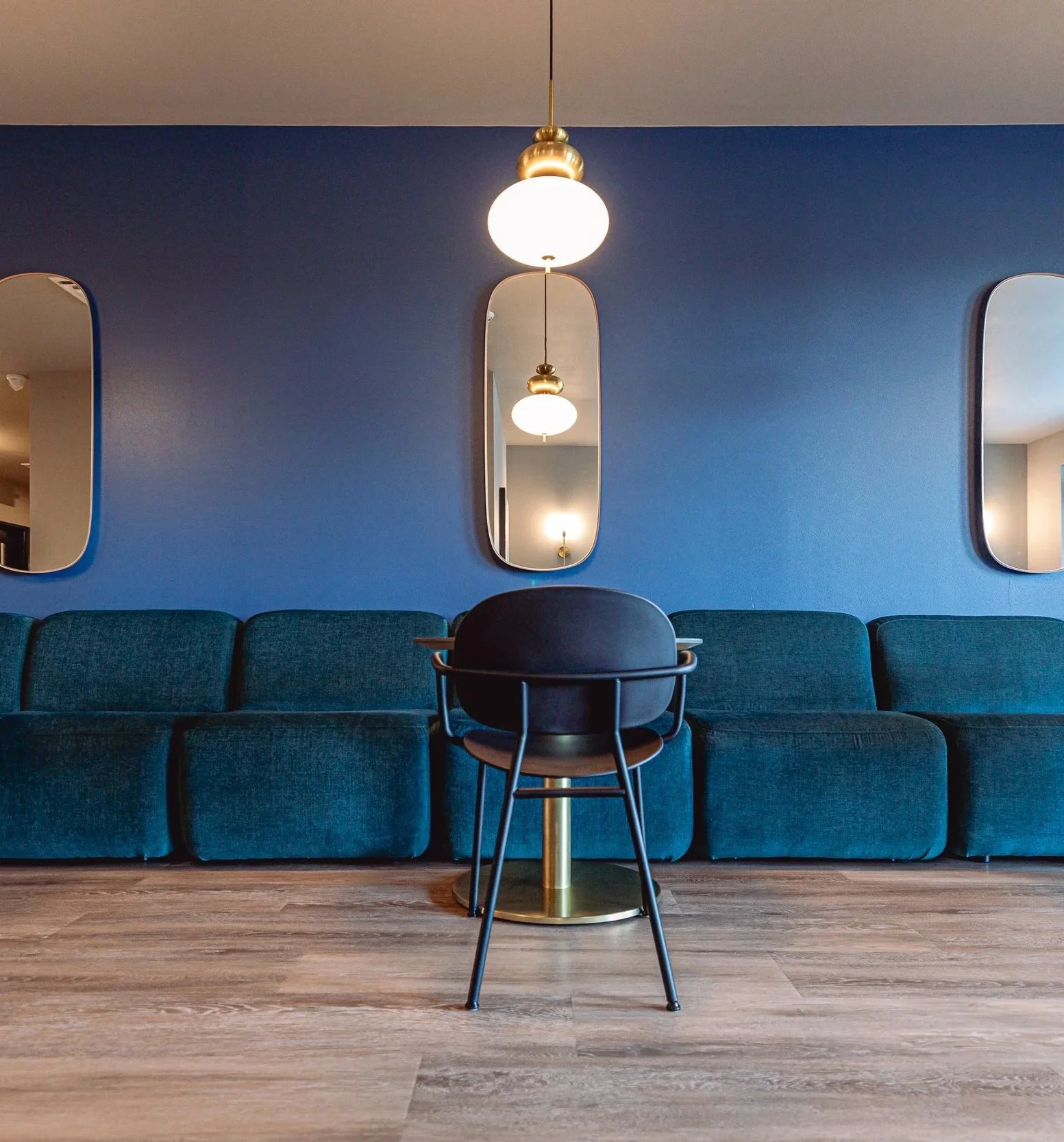 Arlo Apartments Lounge