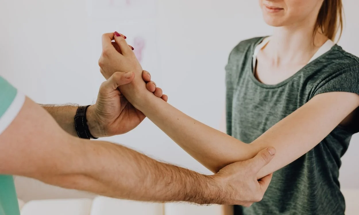 What Does an Osteopath Do? Understanding Osteopathic Manual Therapy