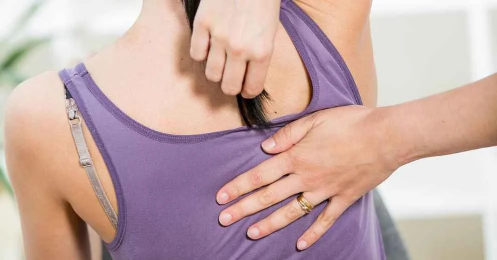 How Osteopaths Treat Neck and Shoulder Pain
