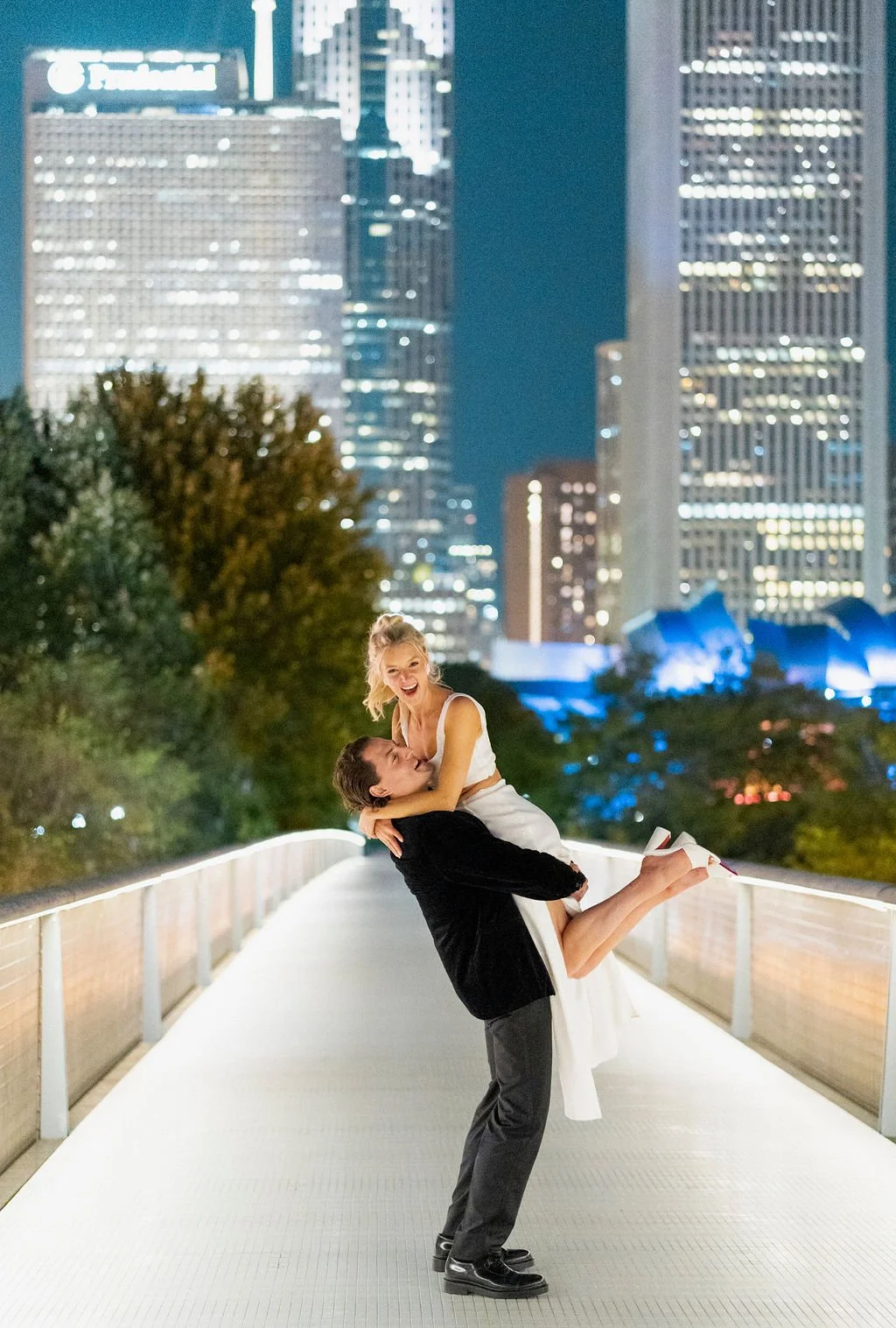 Chicago-Art-Institute-Wedding-Lisa-Blume-Photography-1400.jpg