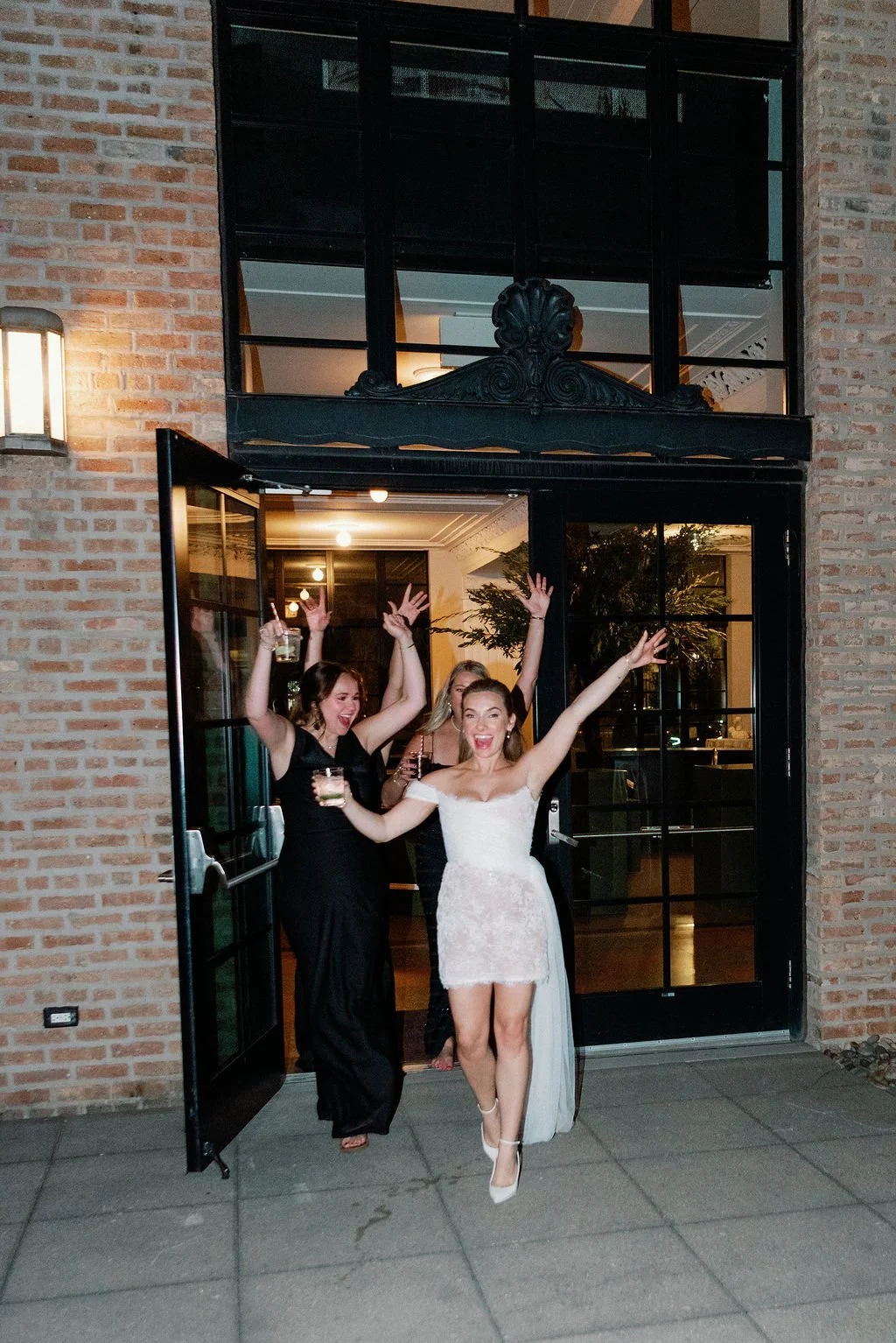 2-RevelMotorRow-Wedding-LisaBlumePhoto-594.jpg