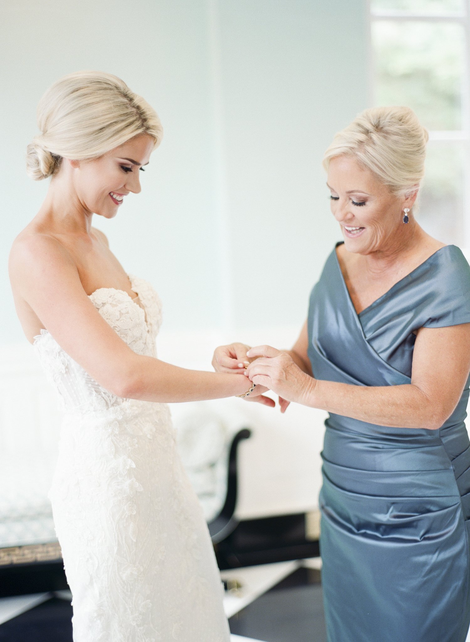 Greenbrier-Resort-Wedding-Photographer-73.jpg