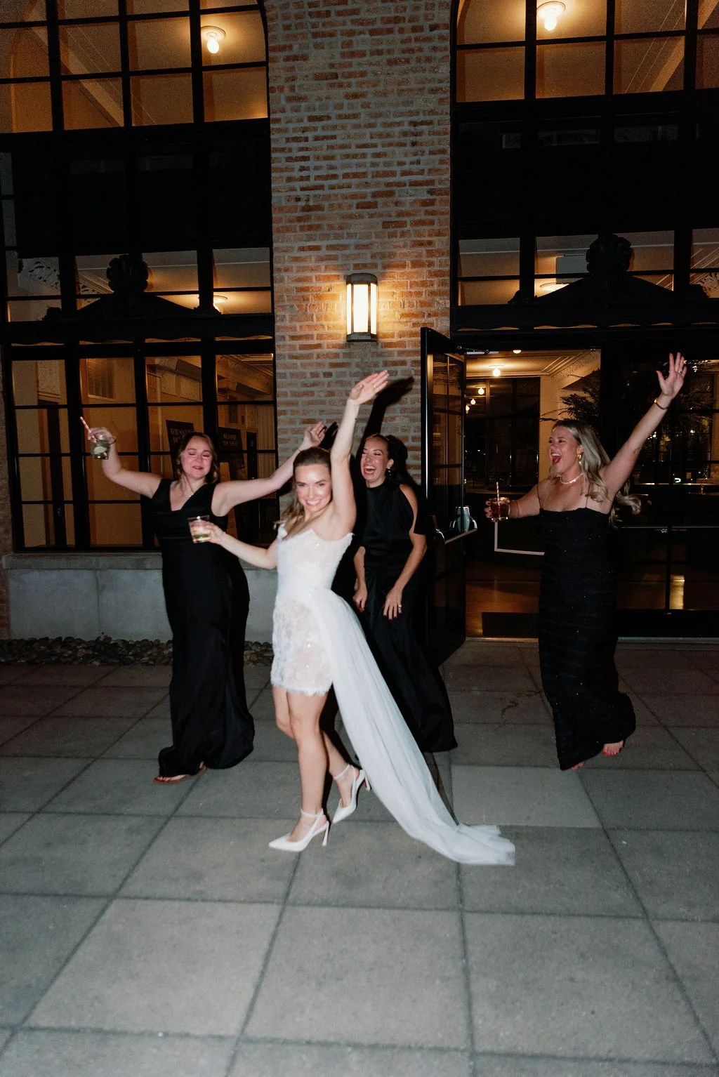 2-RevelMotorRow-Wedding-LisaBlumePhoto-595.jpg