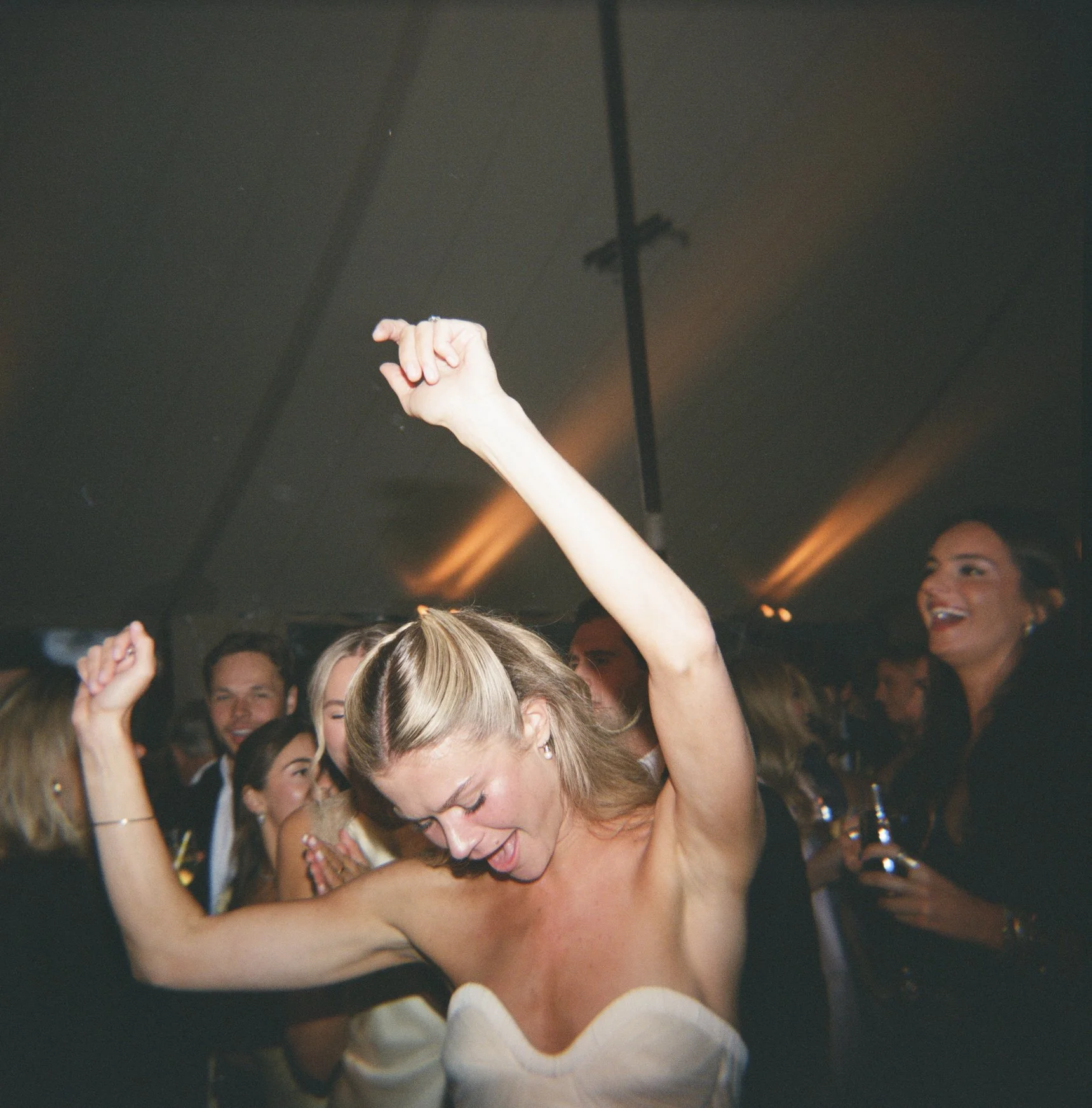 tented-wedding-photographer.jpg