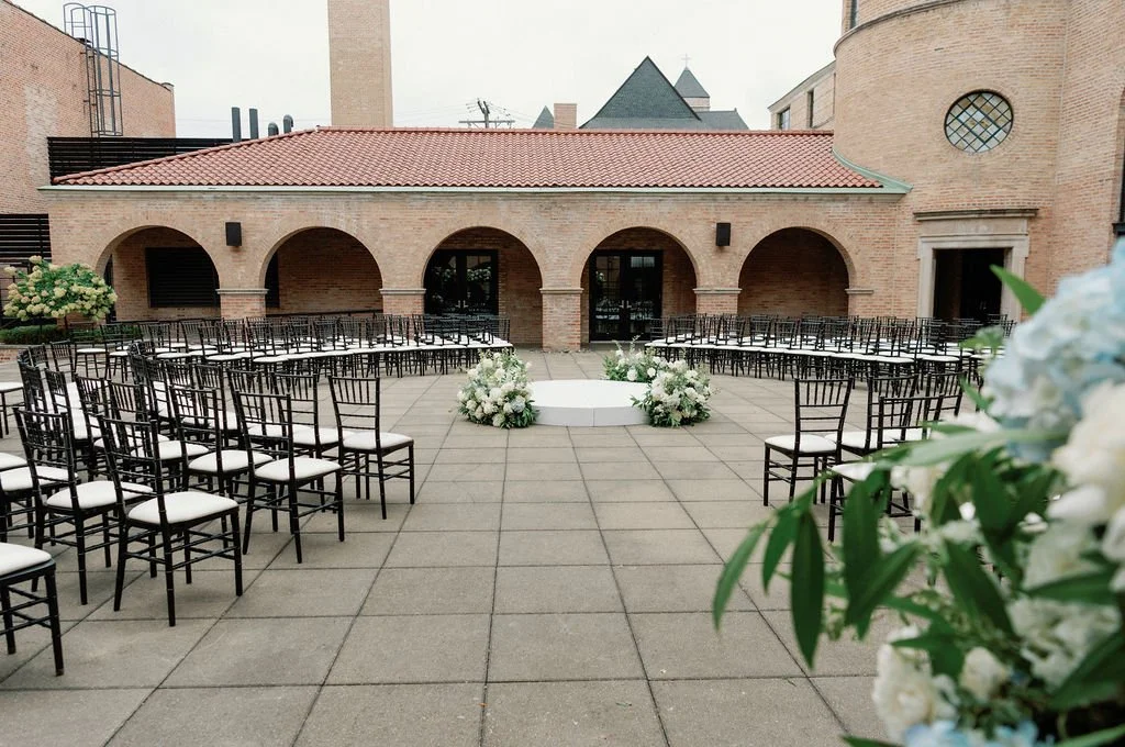 2-RevelMotorRow-Wedding-LisaBlumePhoto-12.jpg