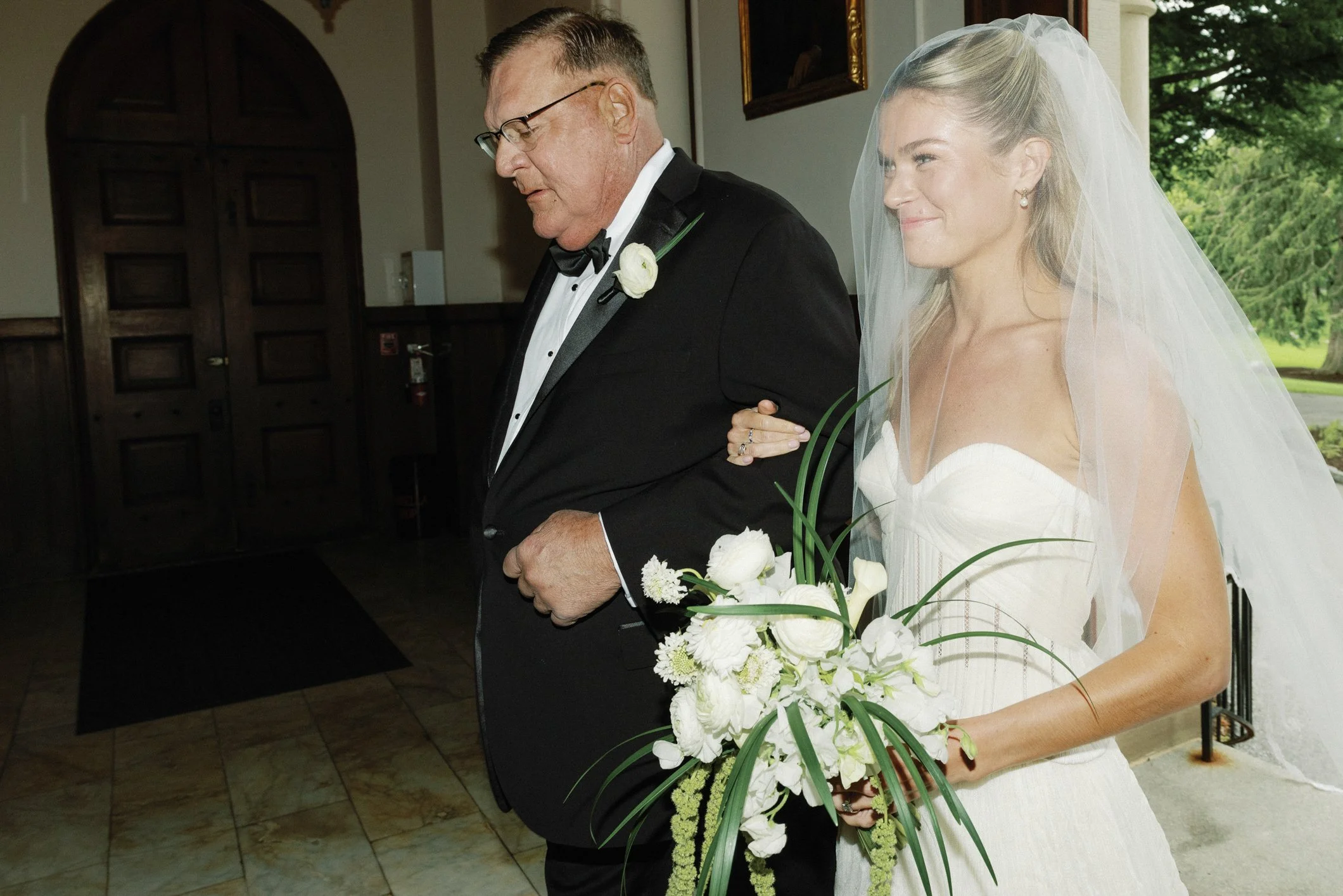 wedding-photographer-mcdonogh-school-chapel-md.jpg
