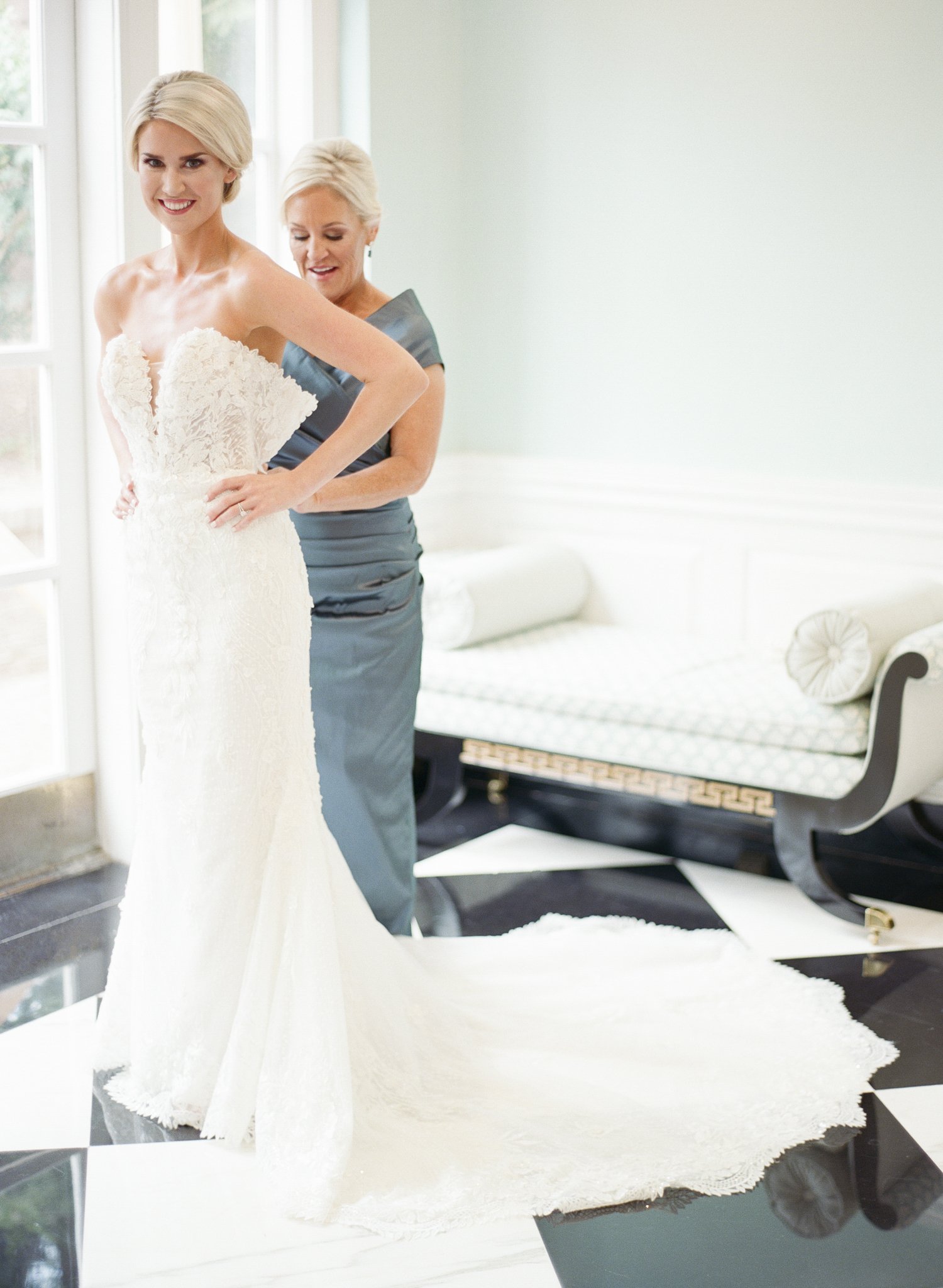 Greenbrier-Resort-Wedding-Photographer-76.jpg