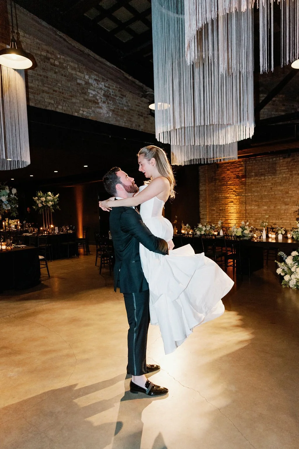 2-RevelMotorRow-Wedding-LisaBlumePhoto-401.jpg