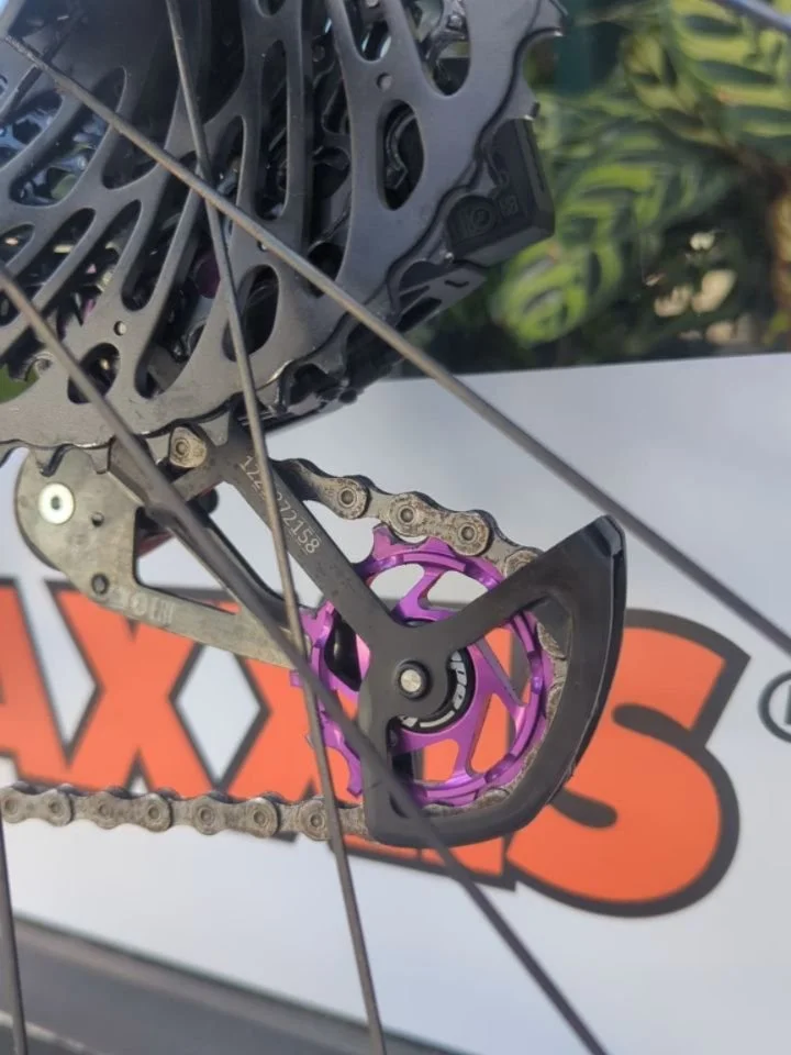 Purple Hope, Purple Hat 💜 UK made, 
UK tough🏴 Vic's rolling proper posh 🙌
@bikesportz 
@hopetech 
@hopetechaustralia