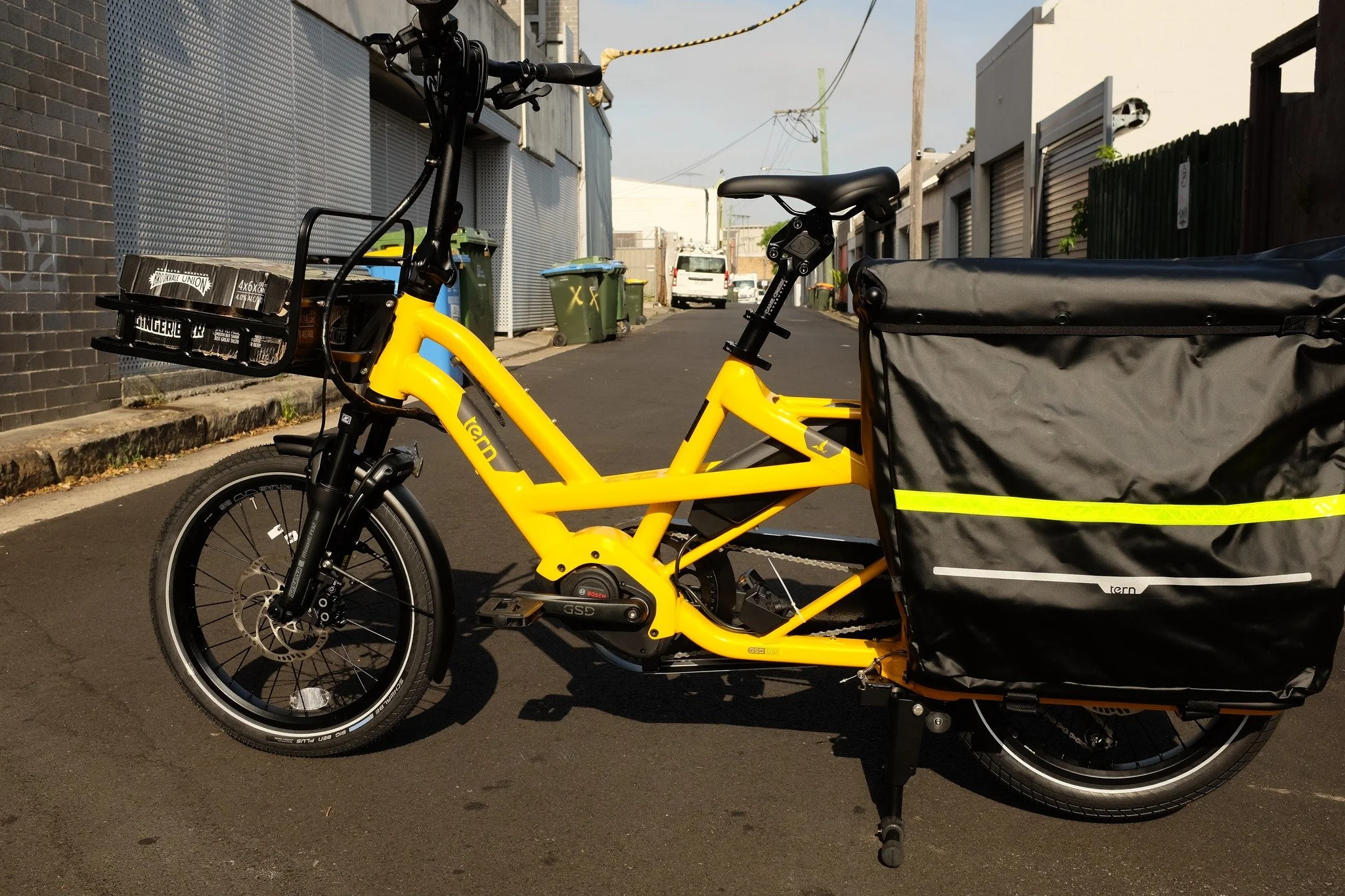 The school bus has arrived! 🔔
Check out Tim's @ternbicycles 'GSD' with all the trimmings 💛
In collaboration with @dutchcargo.au