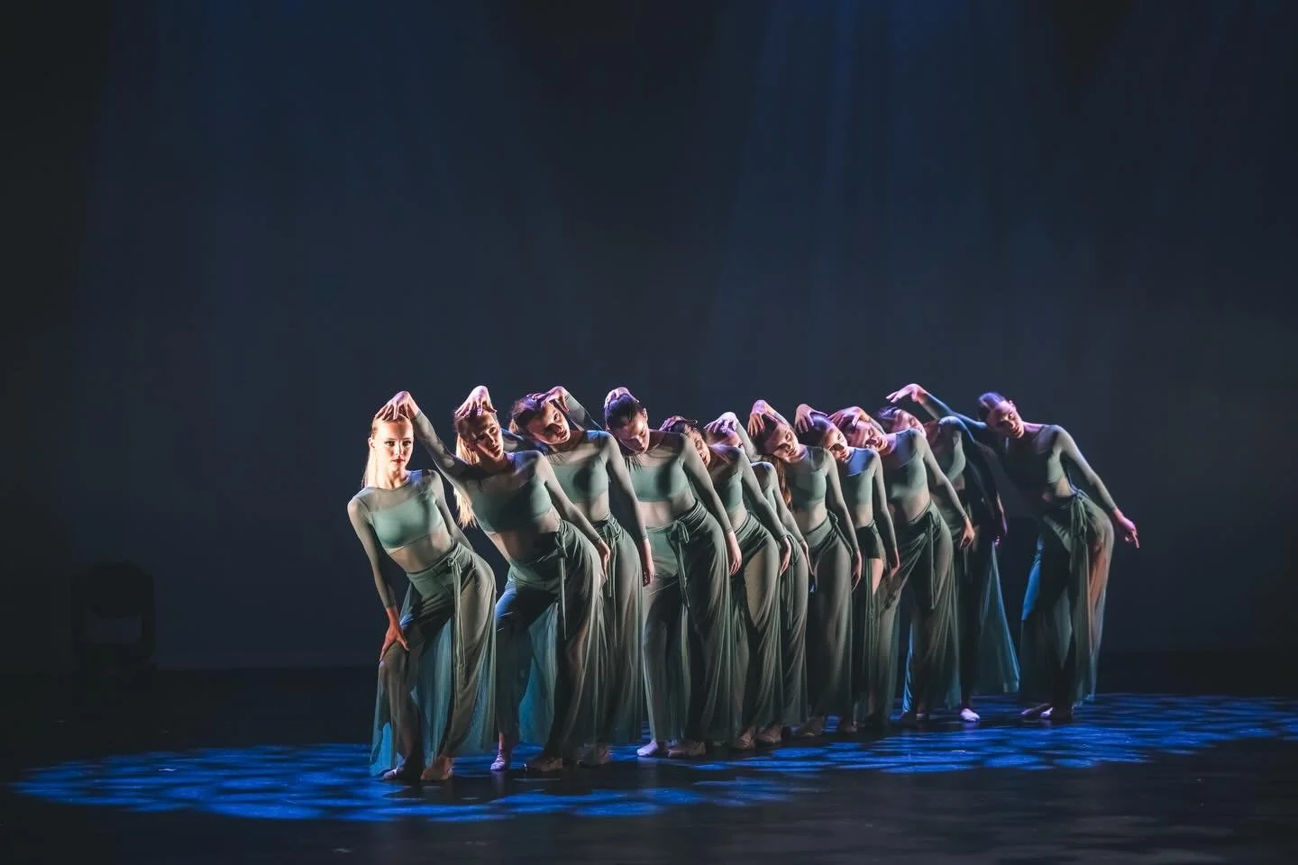 Looking back at these incredible showcase shots from last year, we love reliving these unforgettable moments and memories. ✨✨✨ 
@_tstudios