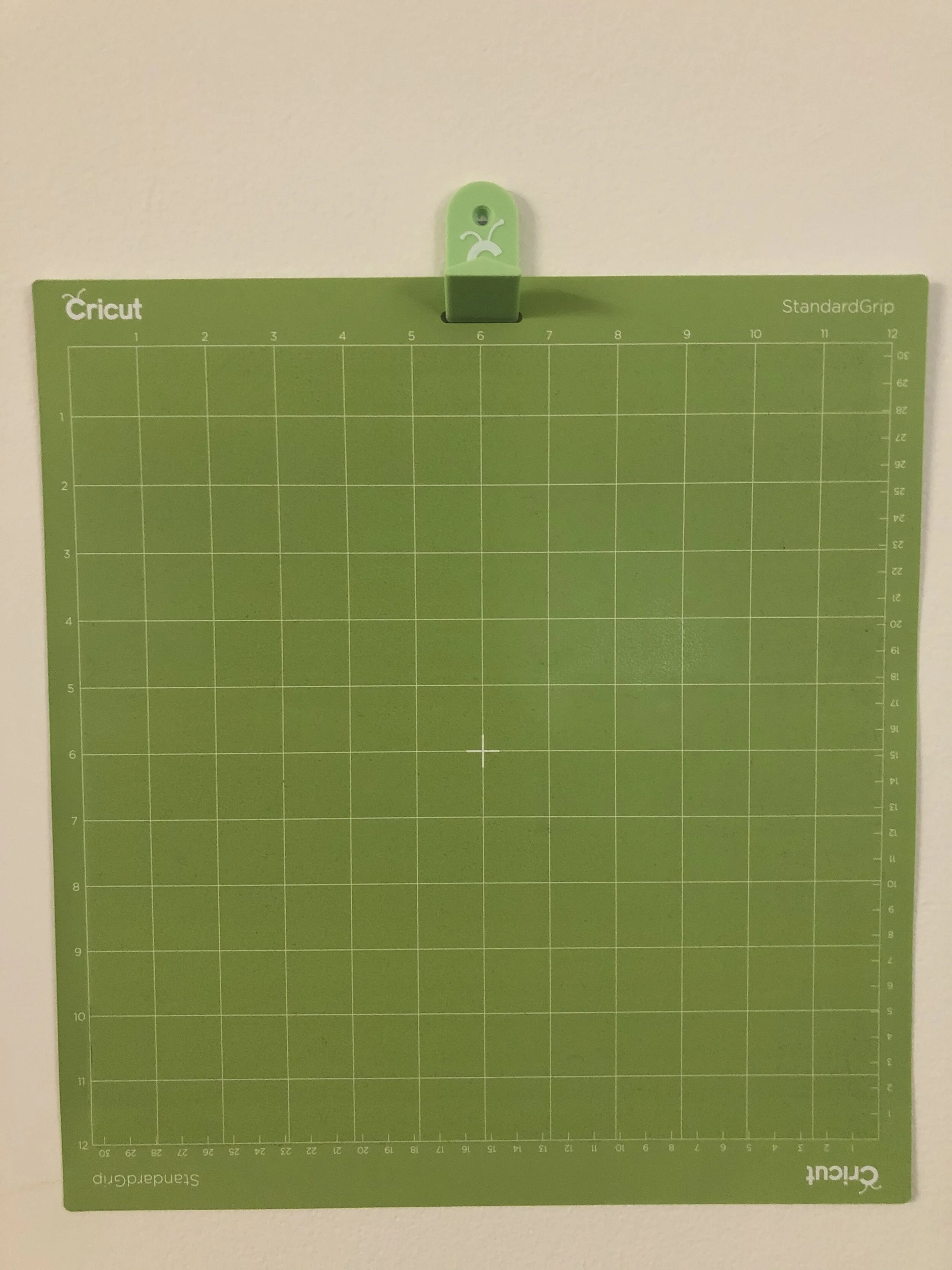 CRICUT MAT HOLDER_GREEN1.jpg