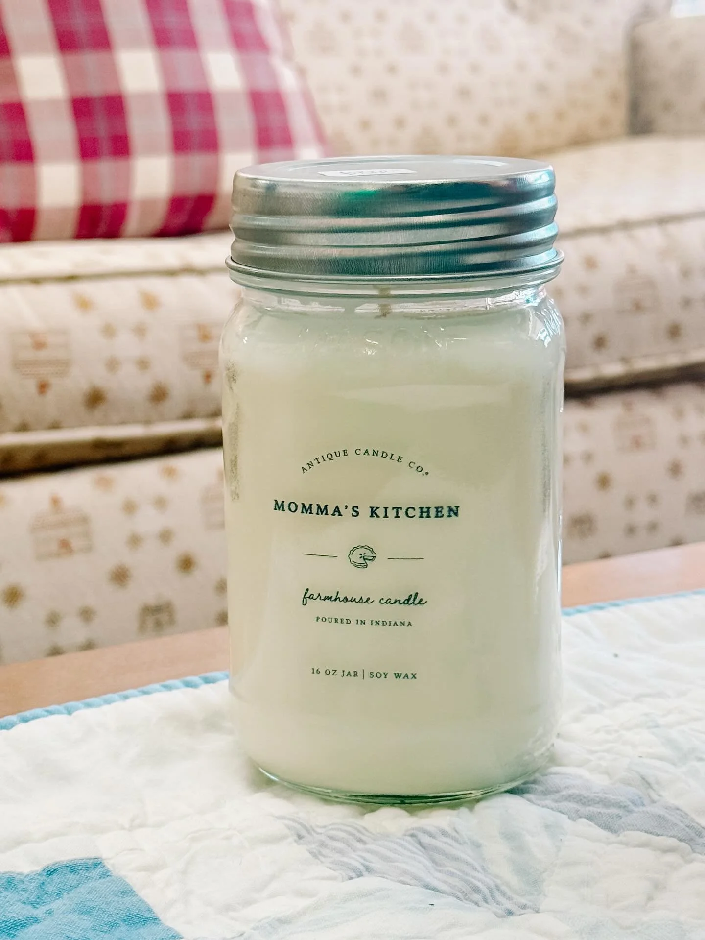✨Mentzer Park Fundraising Opportunity!✨ We're having a good old fashioned fundraiser with the form and everything... Purchase an Antique Candle Co and $15 from each candle will go to the park fund...Four amazing scents to choose from. Ordering and sn