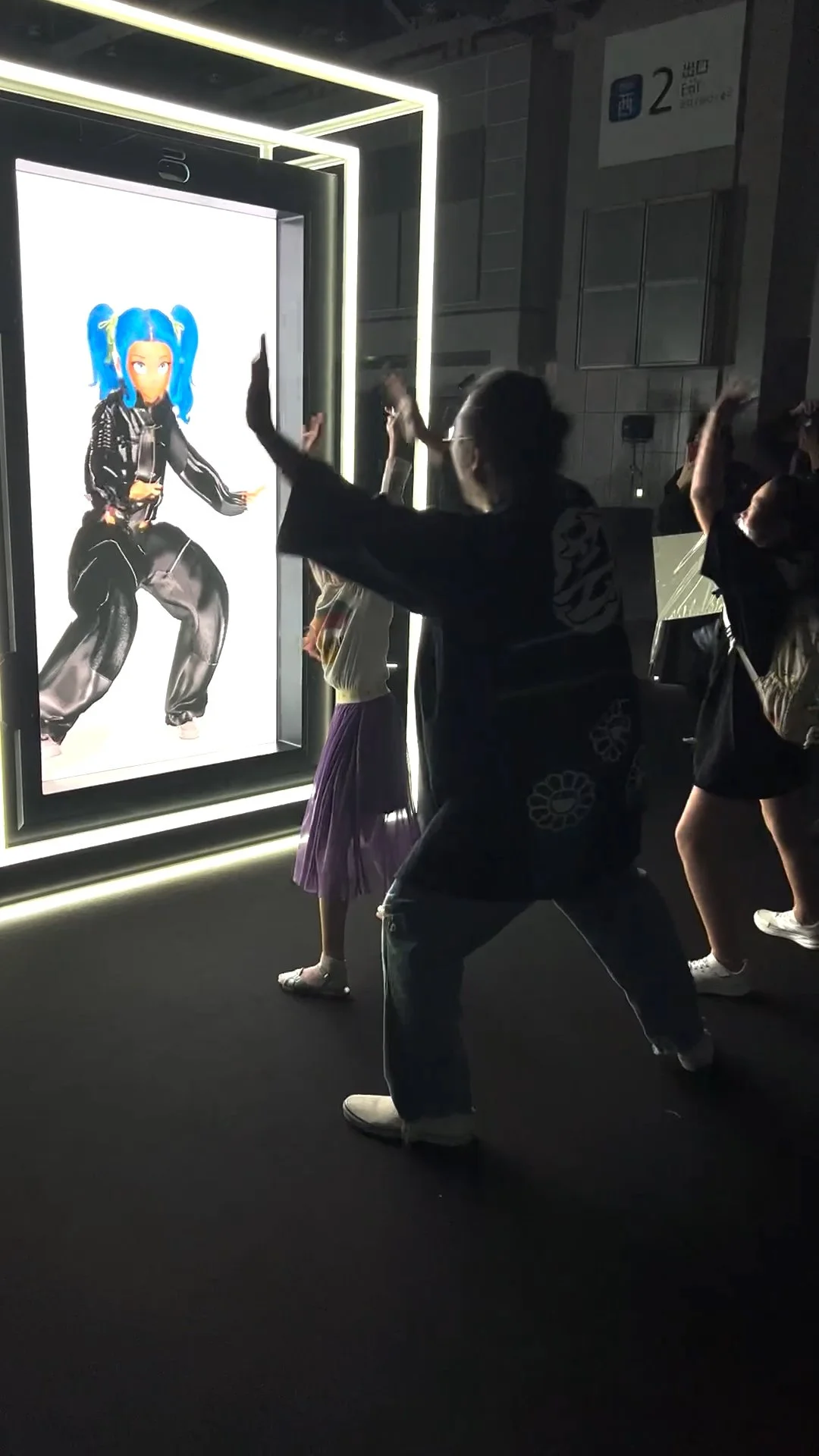 Tokyp_Geisai_Holo-15.jpg