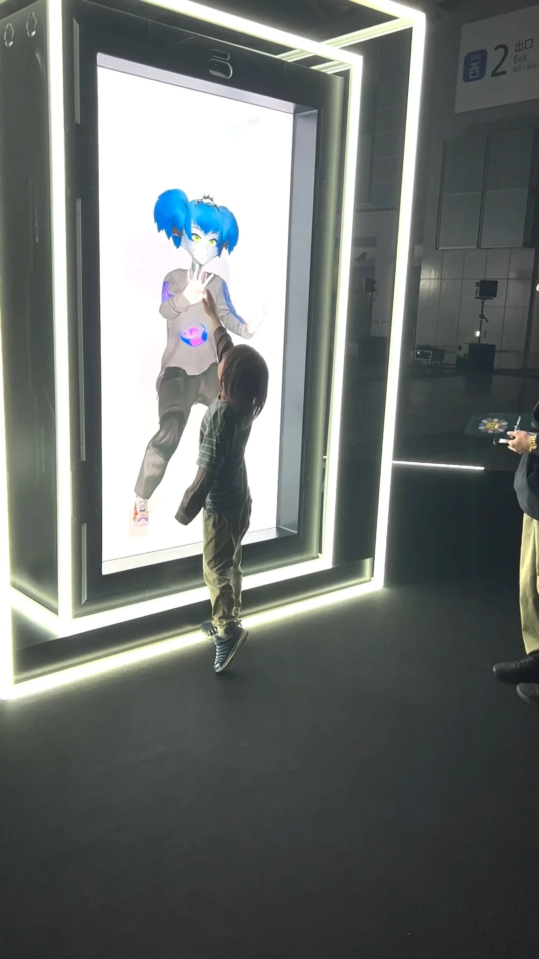 Tokyp_Geisai_Holo-14.jpg