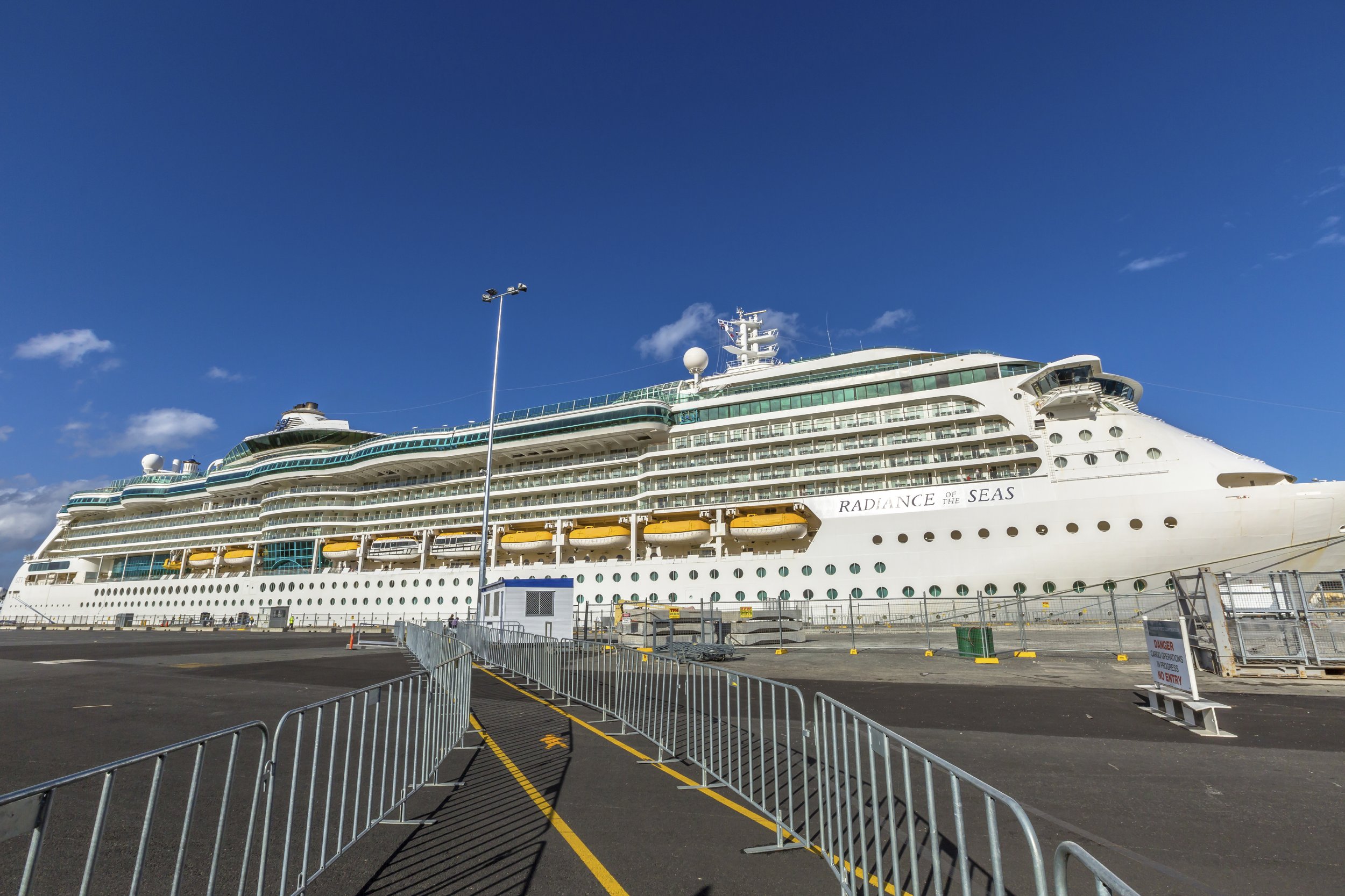 Hobart cruise ship.jpg