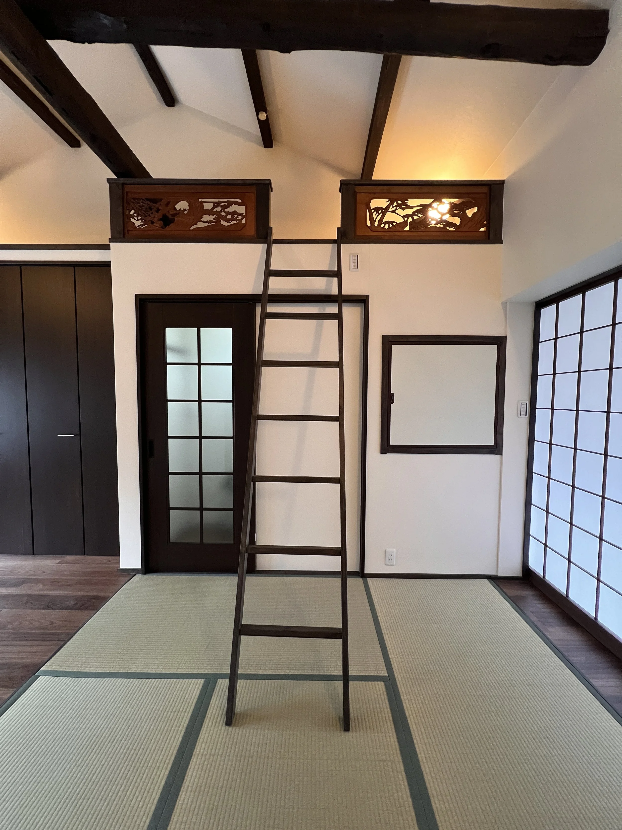 BB 2nd floor door.JPG