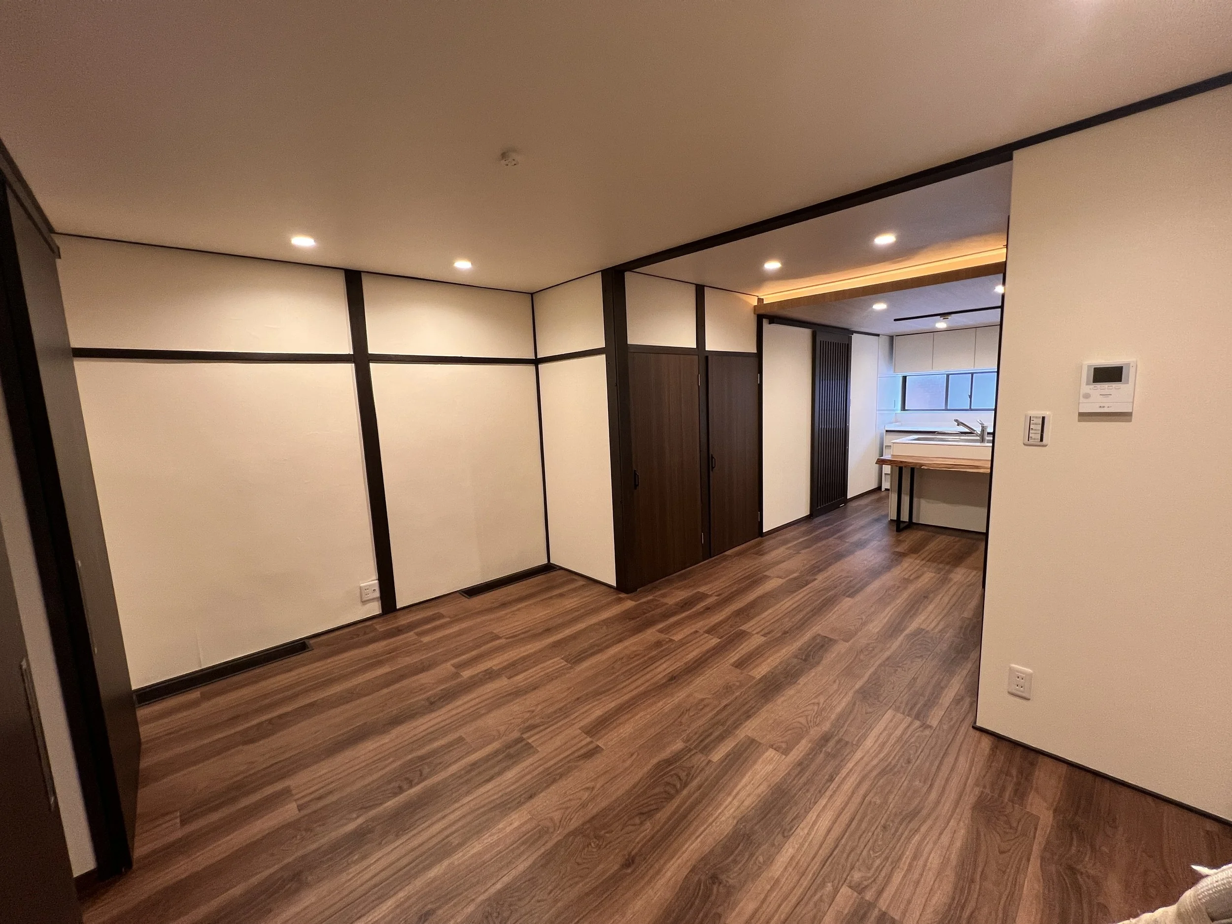 BB 1st floor kitchen door.JPG