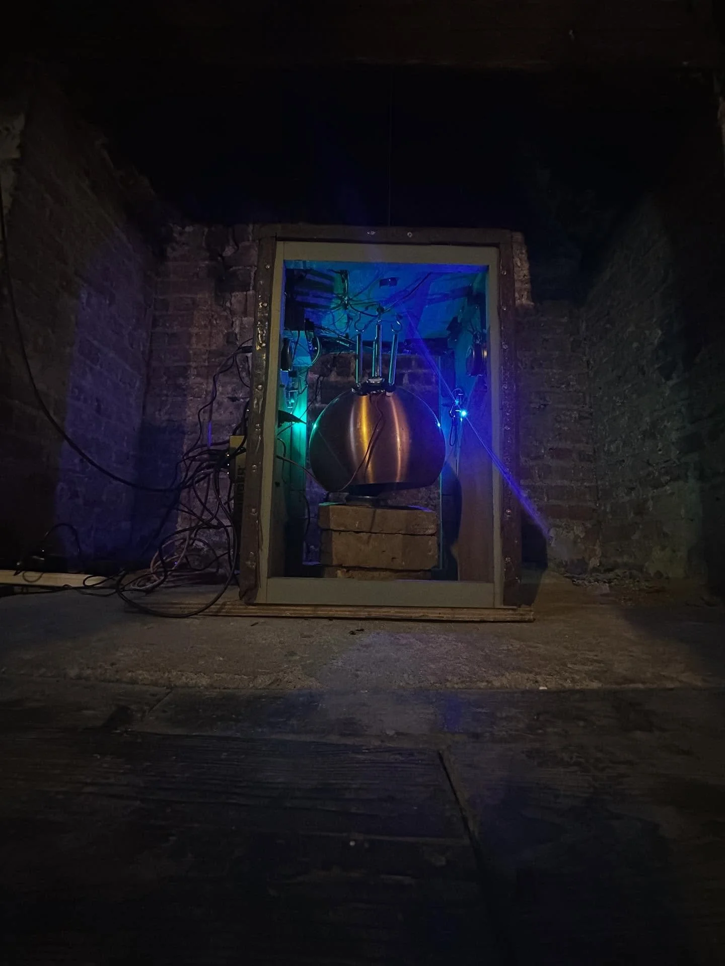 Twixt cup &lsquo;n&rsquo; lip 2.1 was part of exhibition Being Redrawn @houseofannetta with an amazing group of artists brought together by @capturedpolity 
The work invited play which was amplified in a number of ways. Was wicked to see kids playing