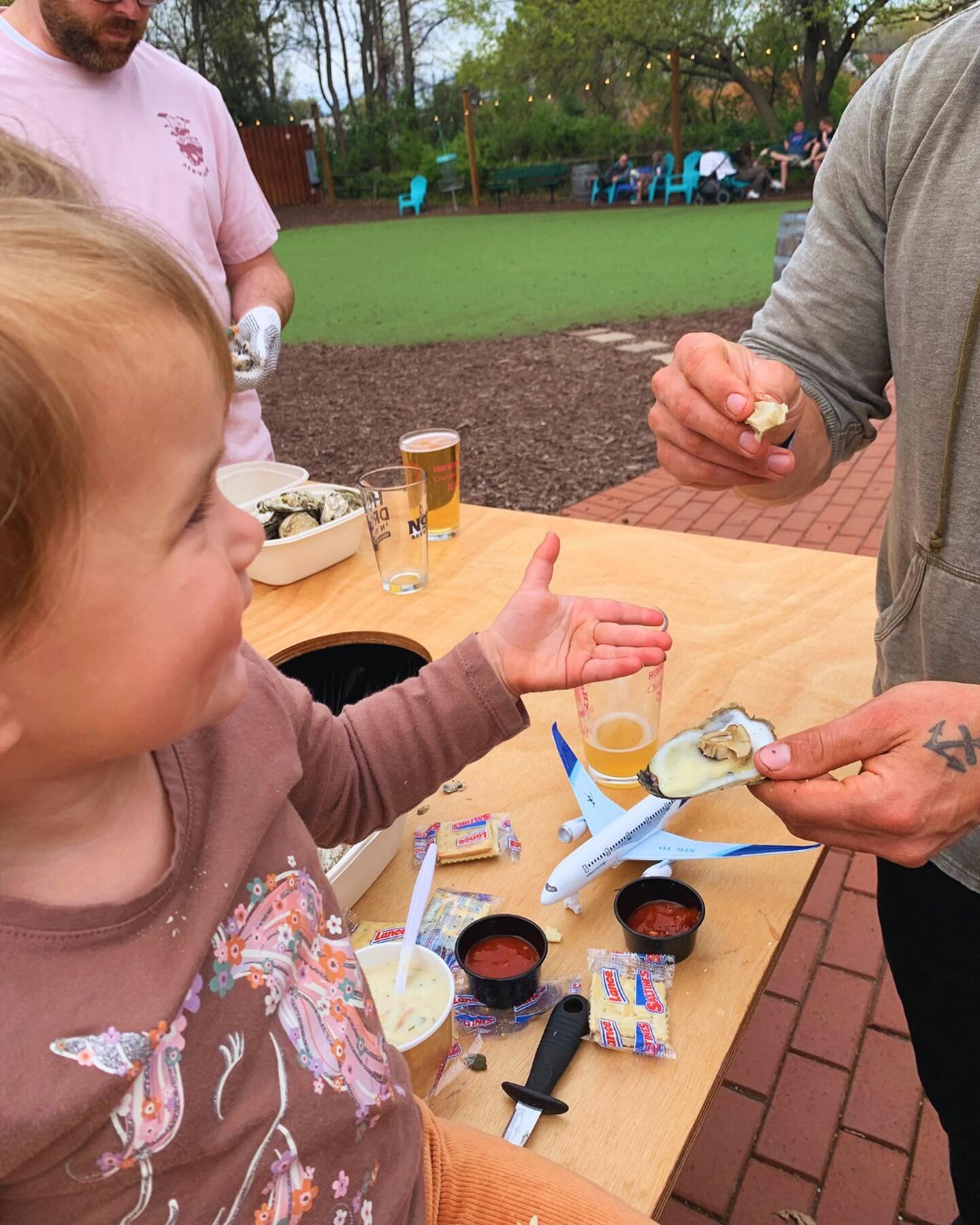 Team member @leeshersblooms and her family had a blast at @hightideclt&rsquo;s Oyster Roast last month. 🦪✨ Hosted at @nodabrewing, the day was filled with music, games and delicious oysters from @sealevelnc. 

The coolest part? All proceeds from the