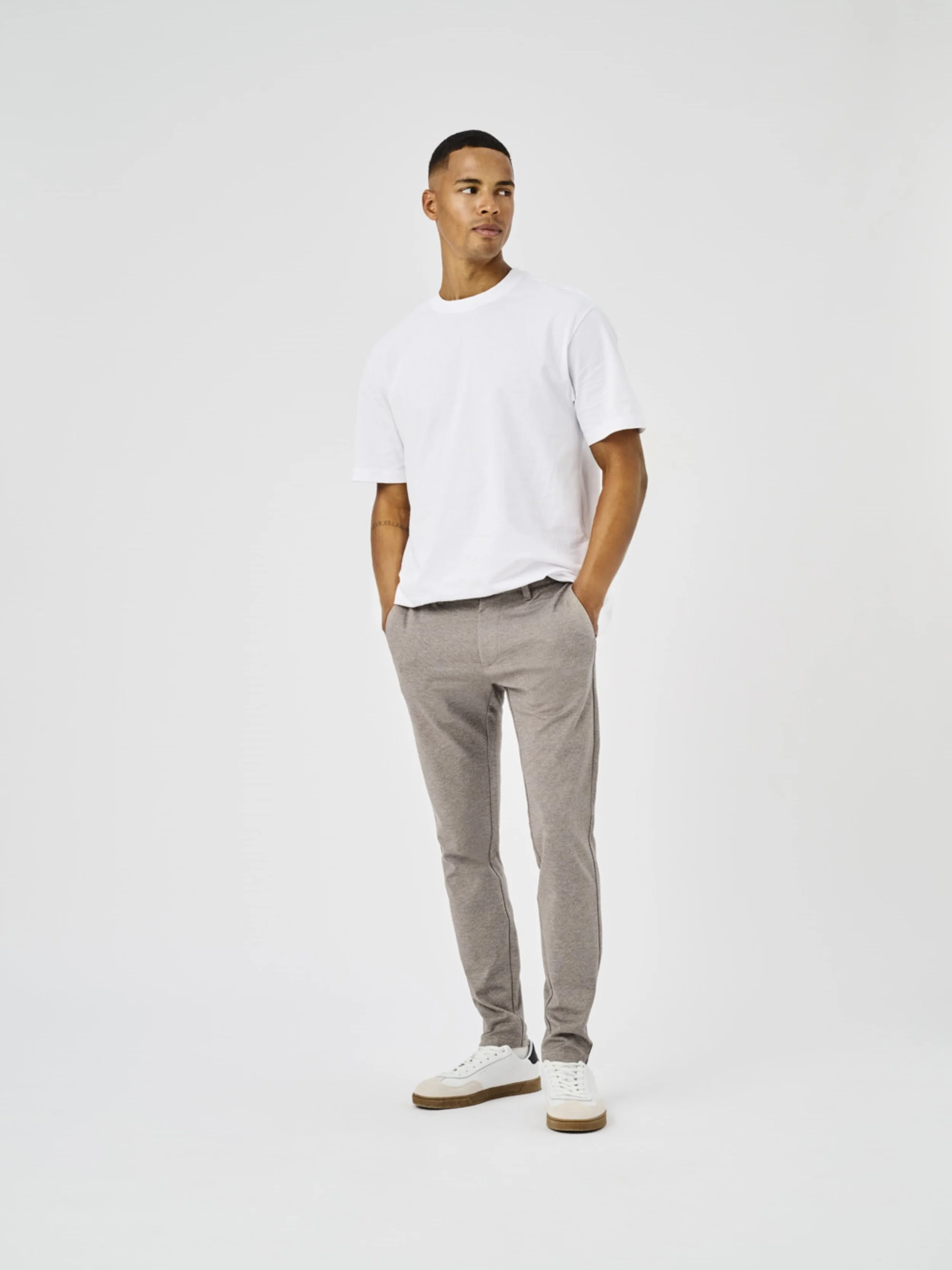 Chino
49,99 €