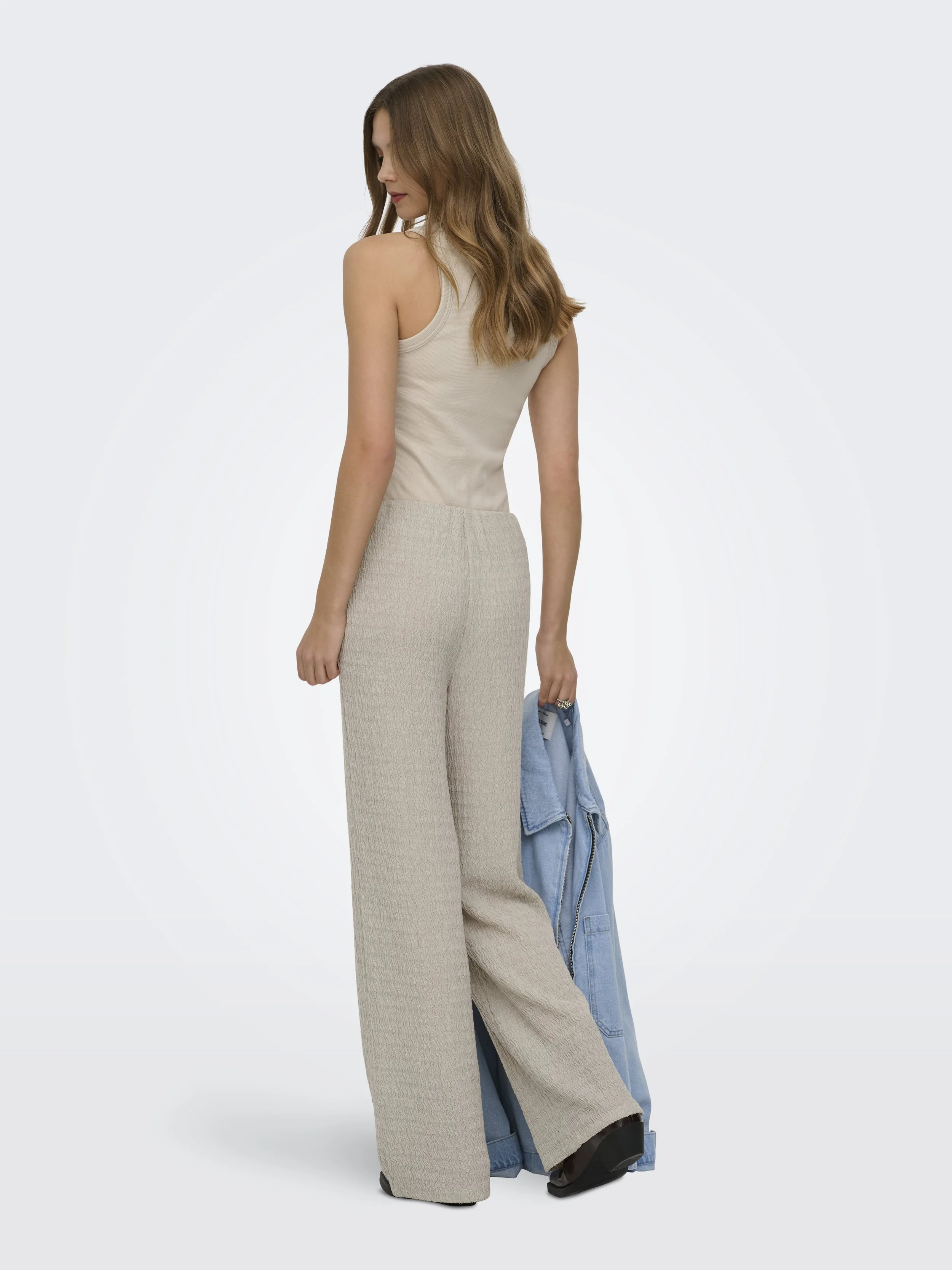 ONLY_Springsummer_5017589_15374608_3.jpg