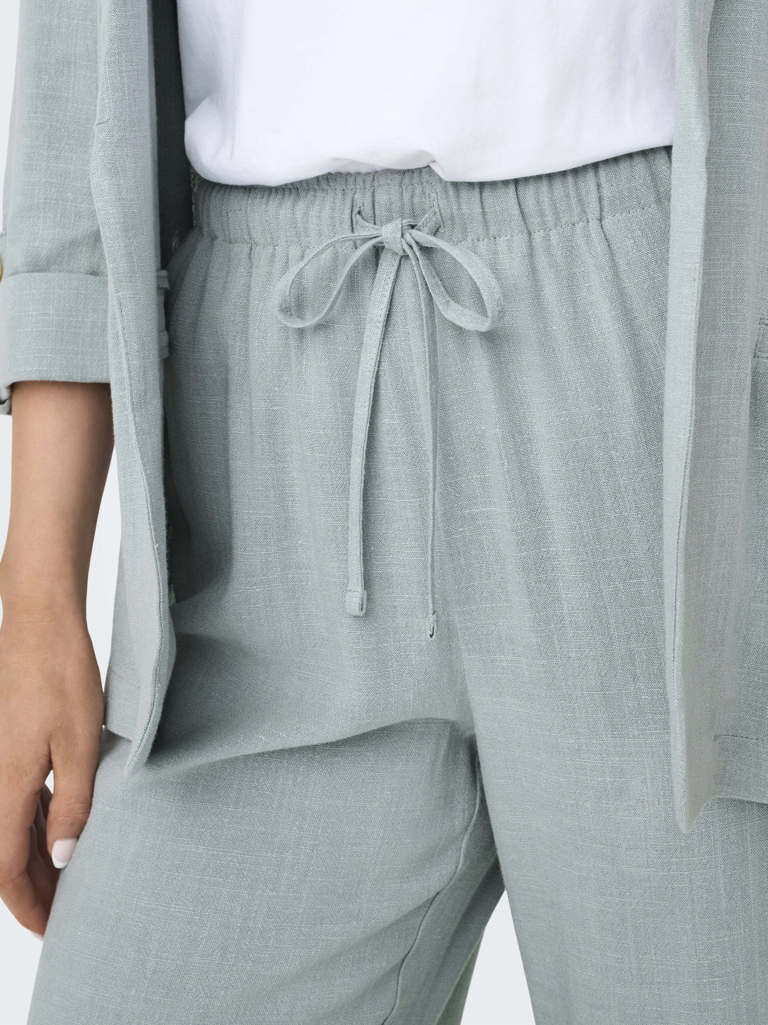 ONLY_SpringSummer2025_4762660_15322263_5.jpg