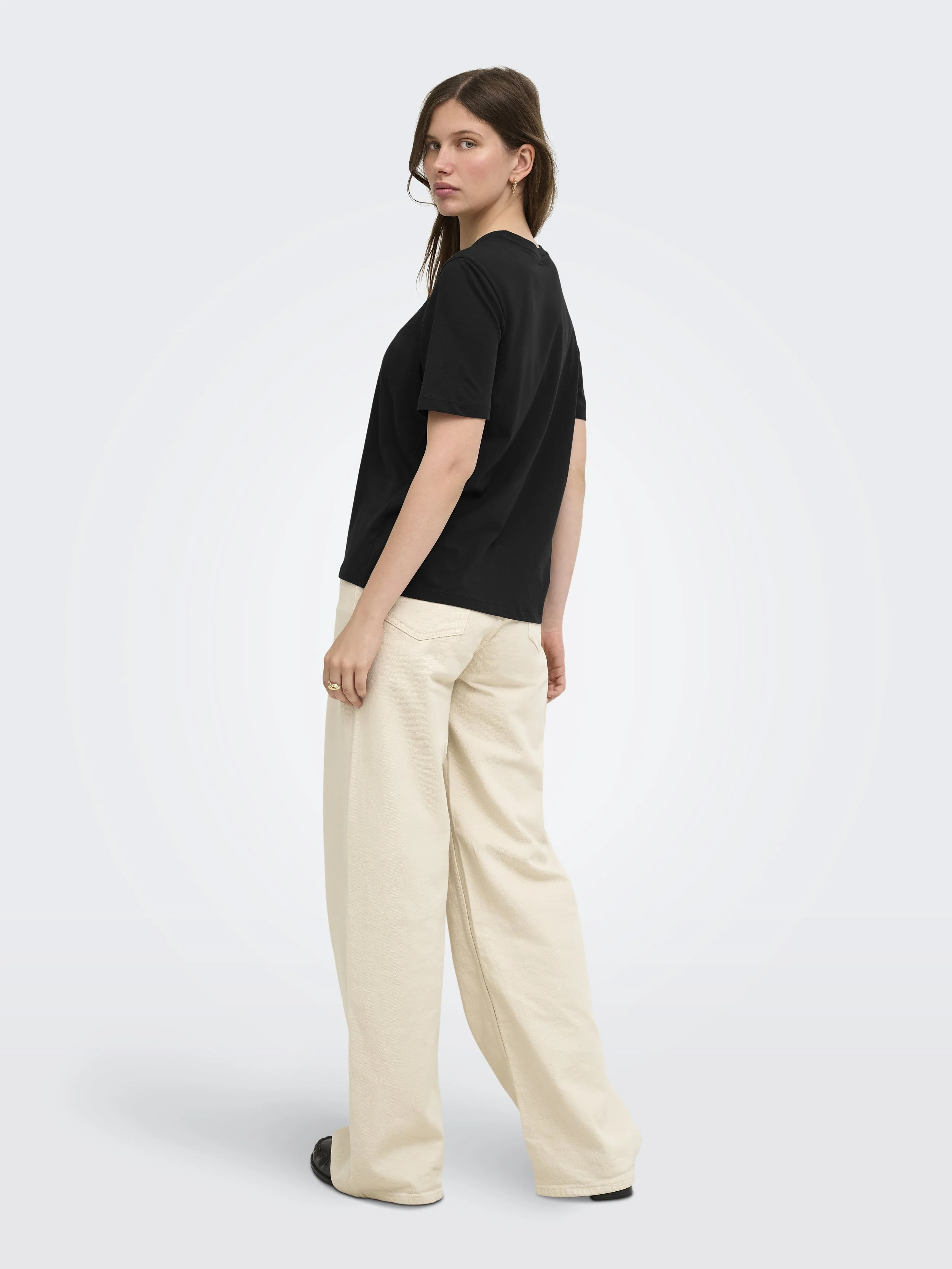 ONLY_Springsummer_5065222_15378843_3.jpg
