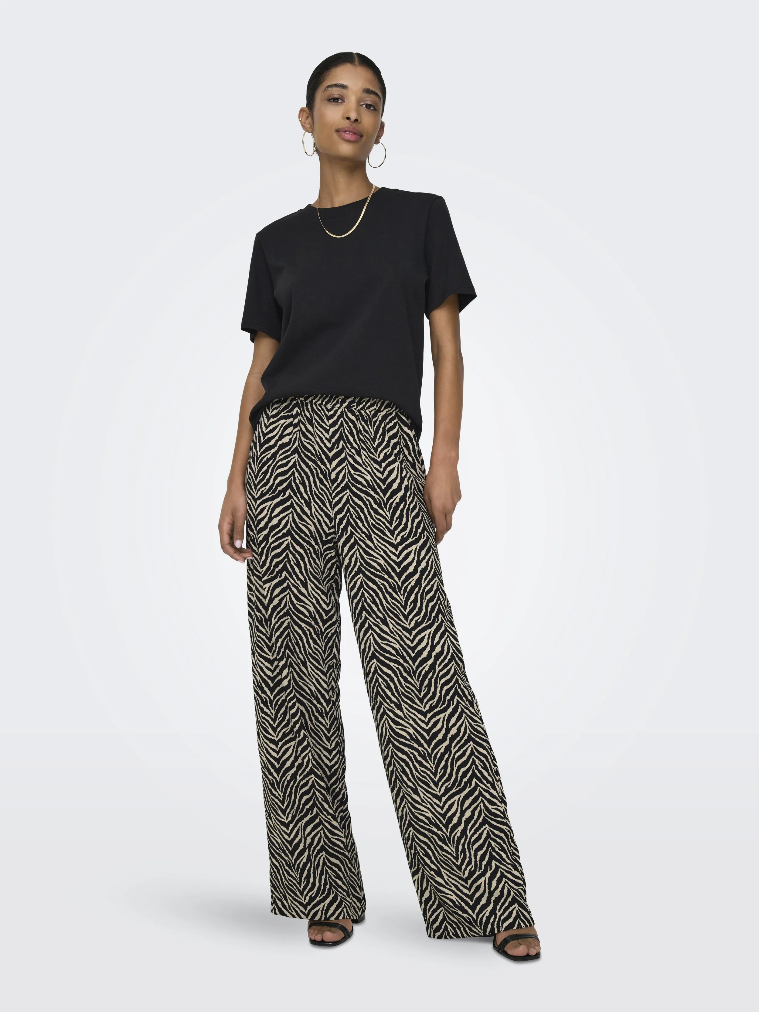 ONLY_Springsummer_4678102_15341492_4.jpg