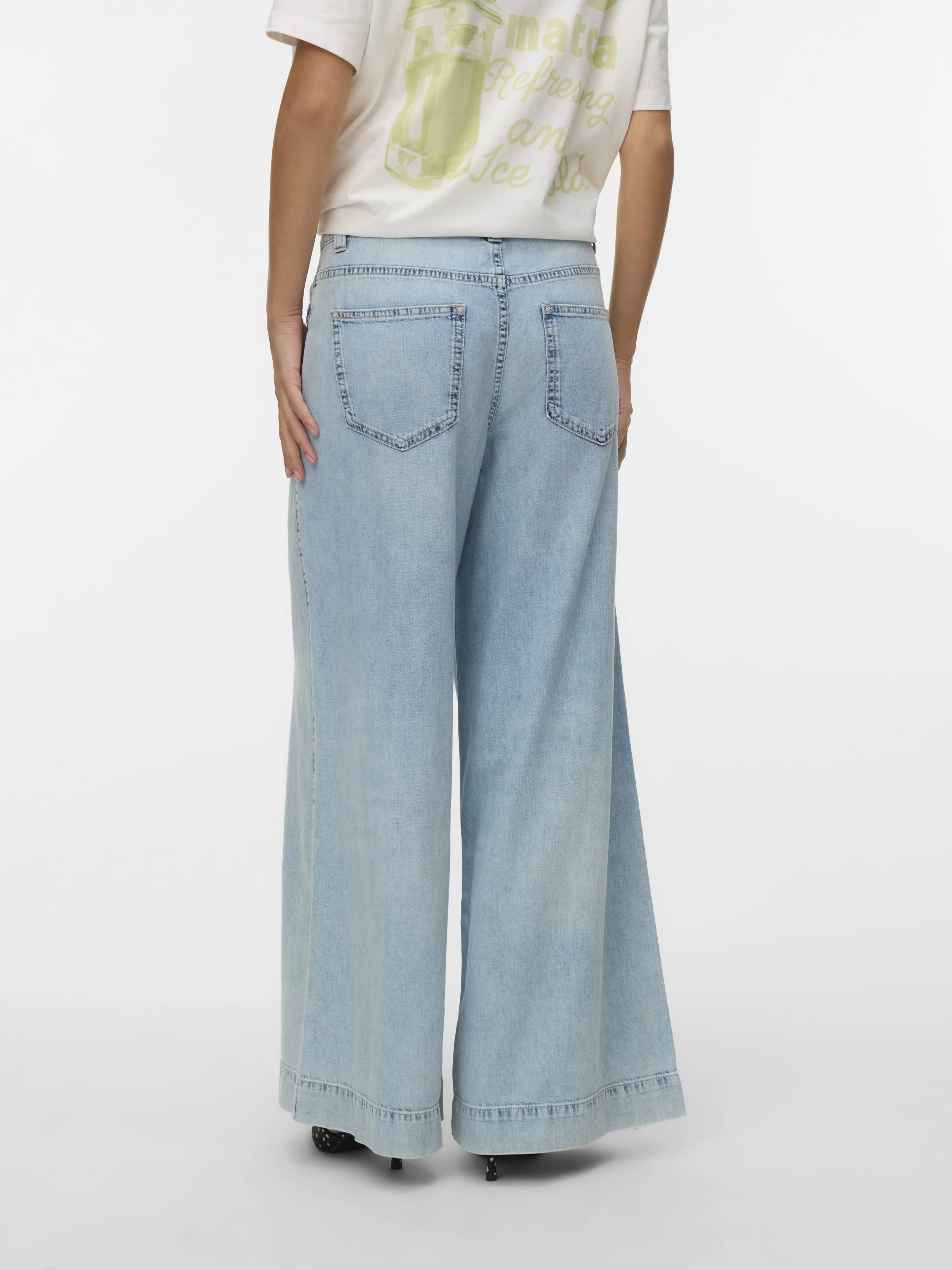 Jeans
49,99 €