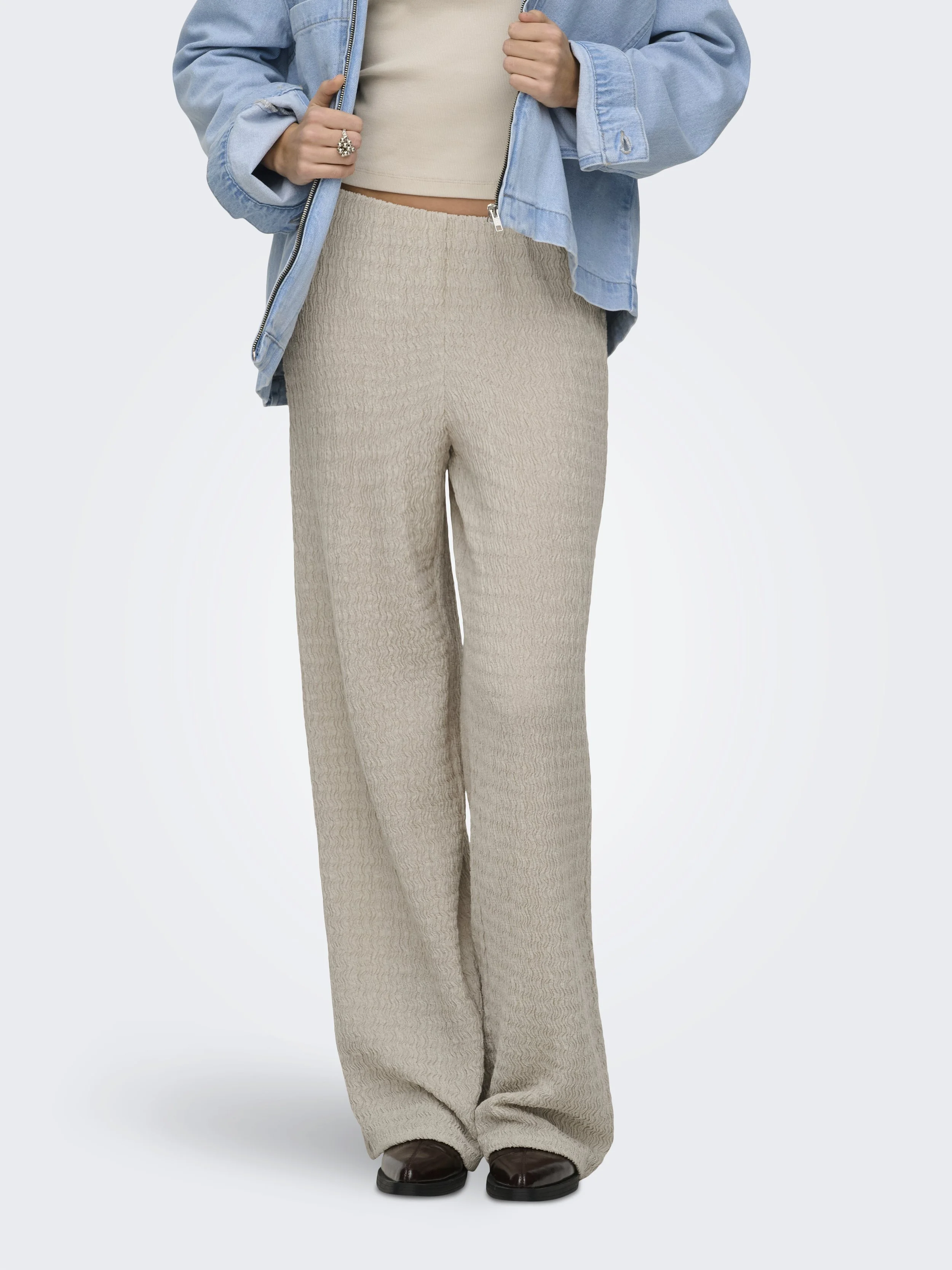 ONLY_Springsummer_5017589_15374608_2.jpg