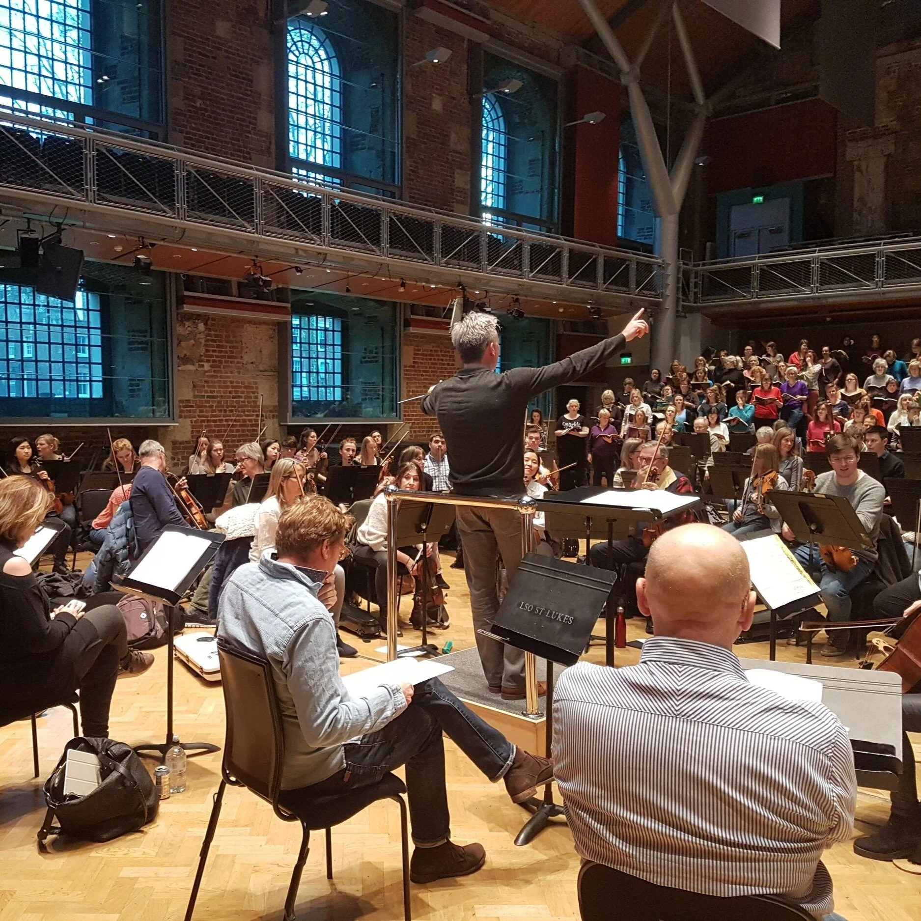 Edward Gardner conducting a rehearsal of Tippett's A Child of Our Time, with soloists Sophie Bevan, Alice Coote, Toby Spence & Brindley Sherratt.