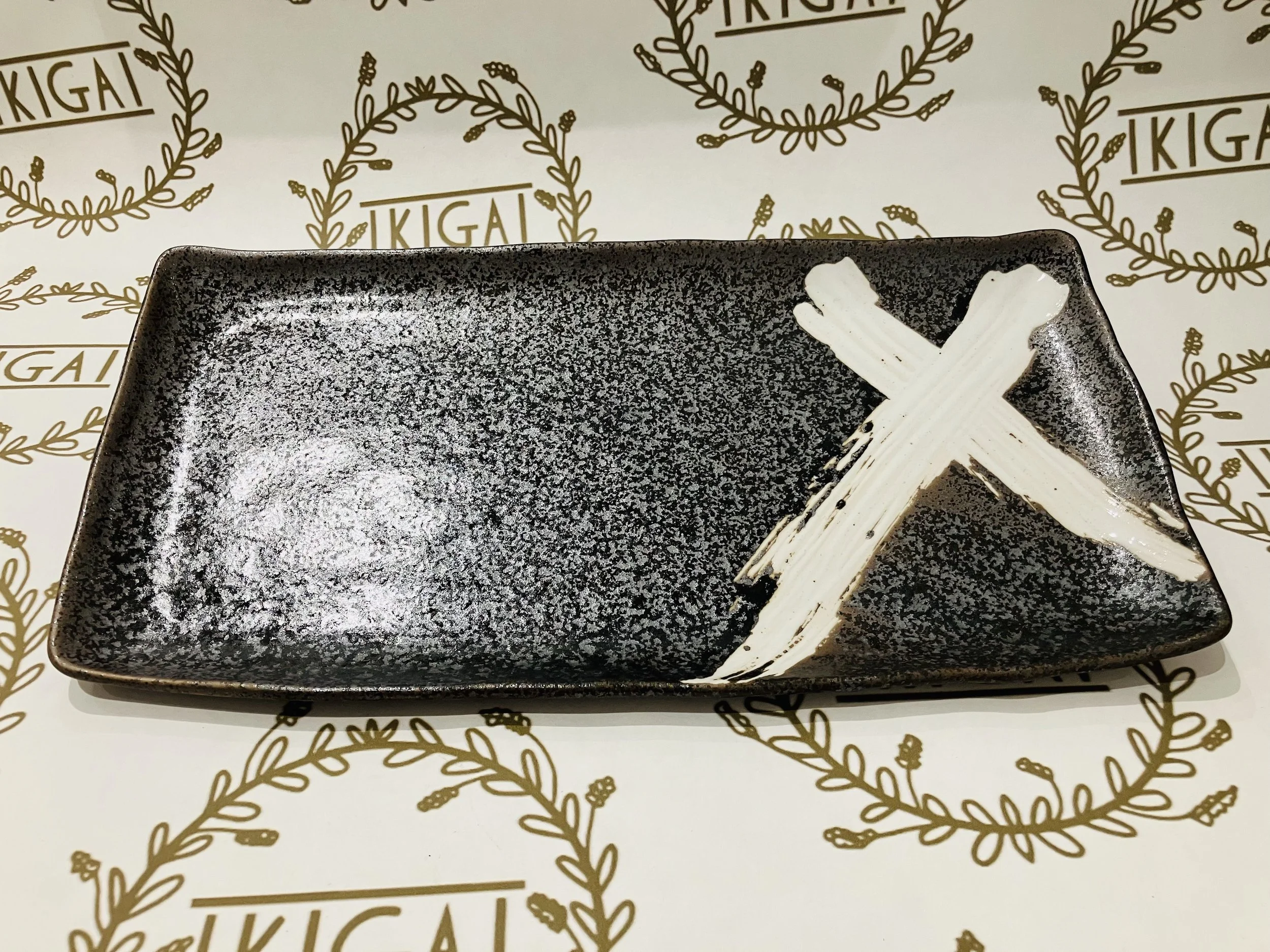 Serving plate — IKIGAI