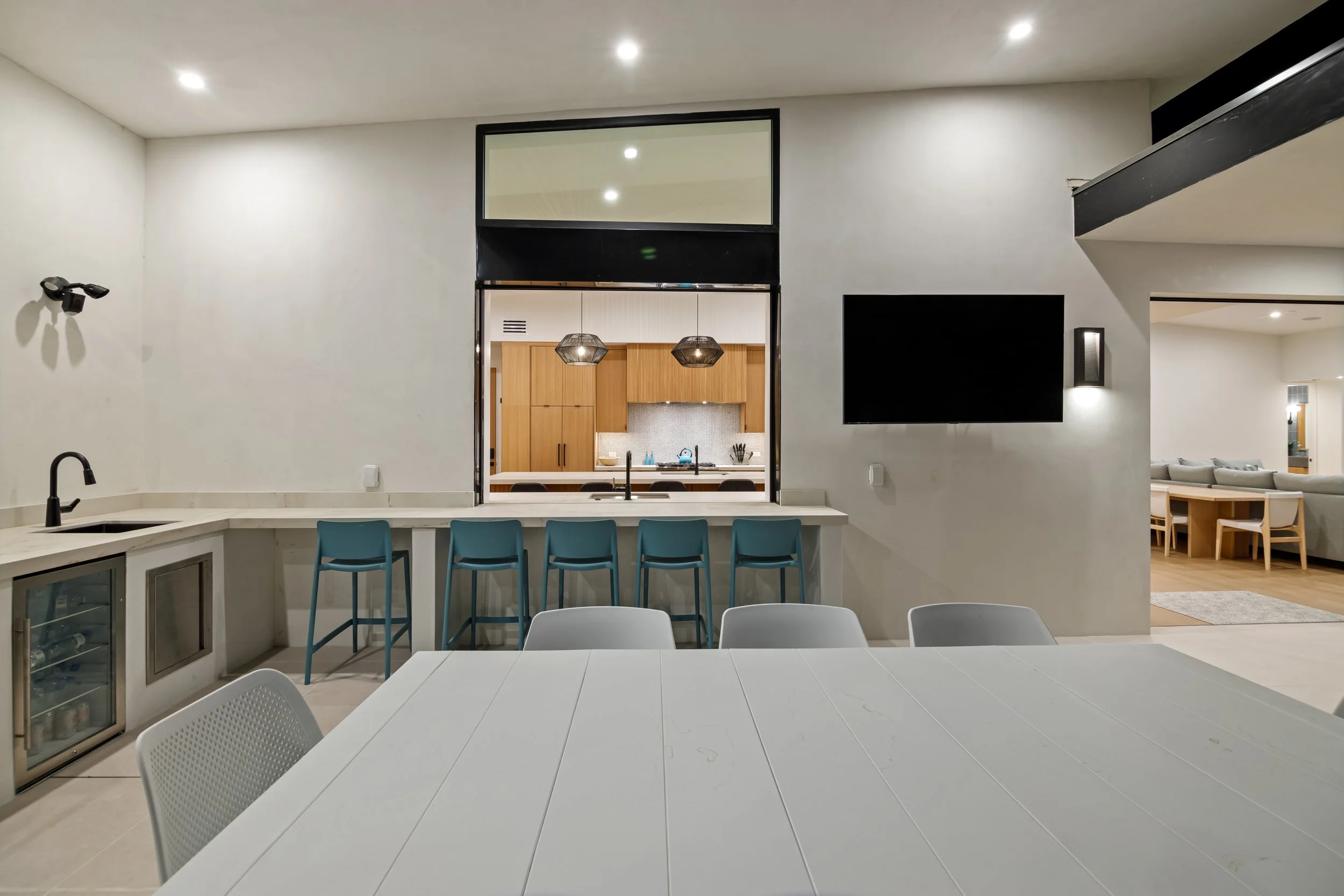 0-Club-Terrace-130.jpg