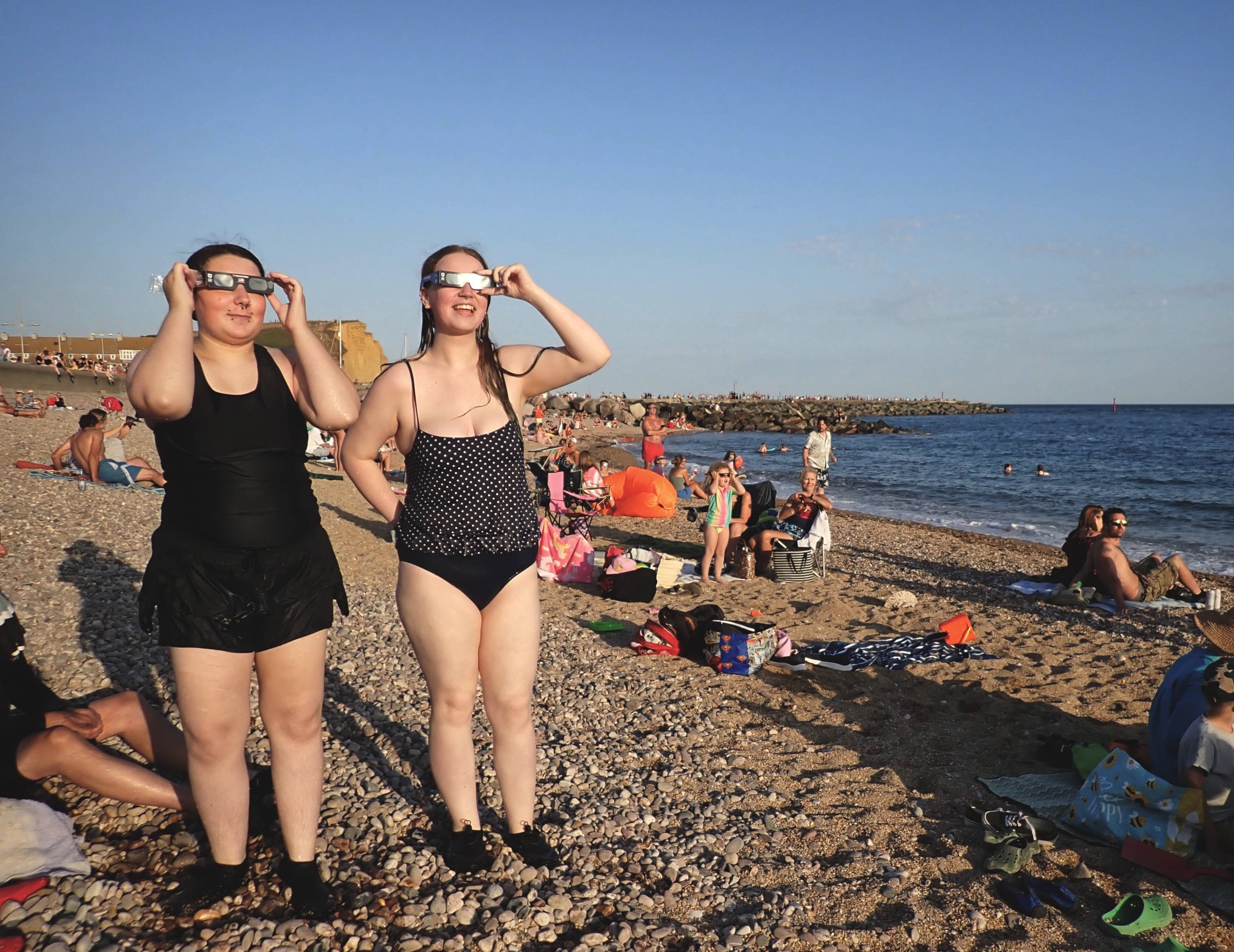 s.lovett_eclipse_sisters32x25.jpg