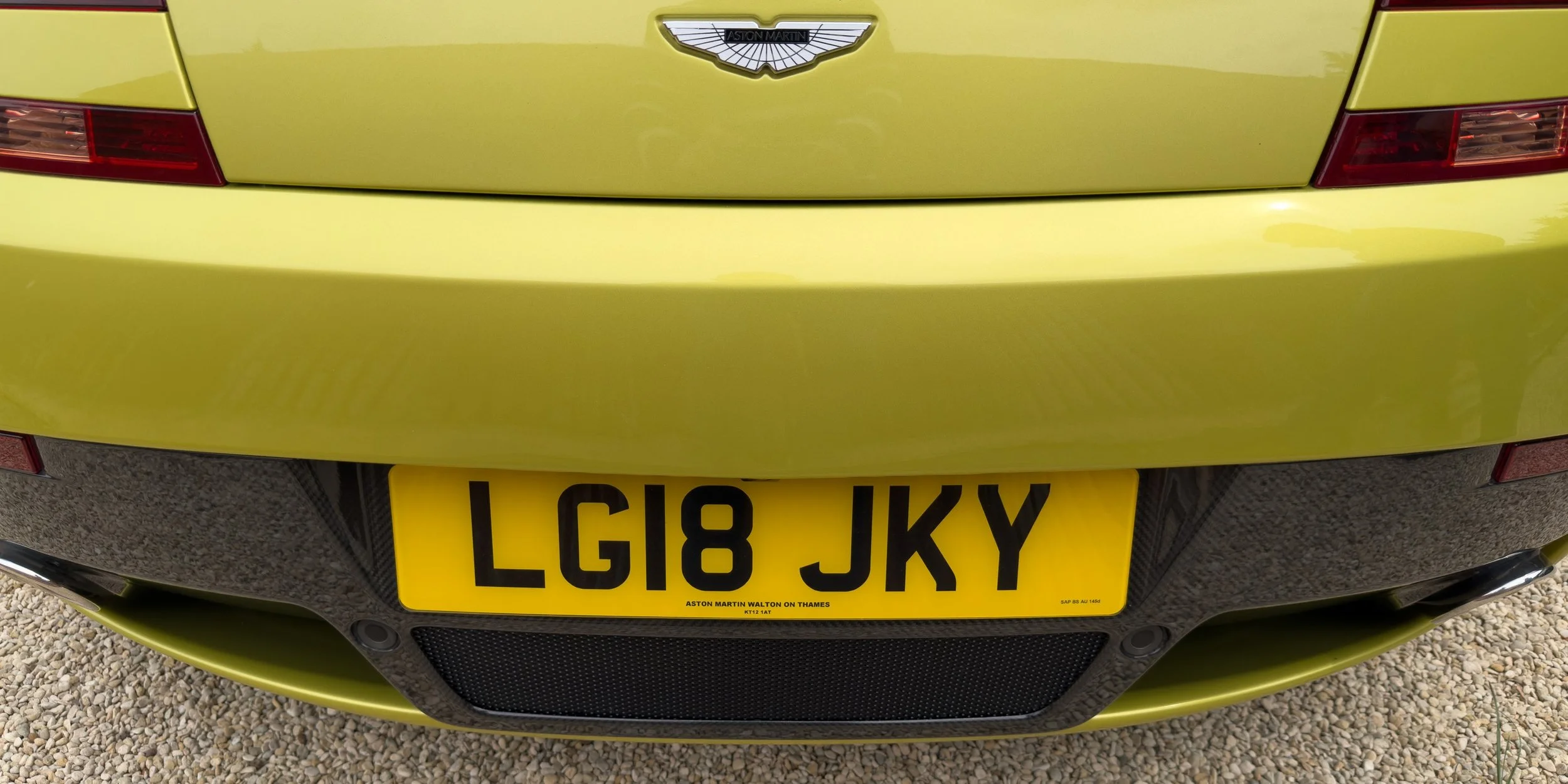 Aston Martin Vantage Repainted gearboox mesh