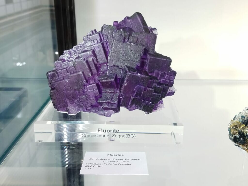 Welcome to the top 5. Look at the deep grape jelly color saturation on this fluorite from Italy! Mamma Mia! Mamma Mia!!!!
