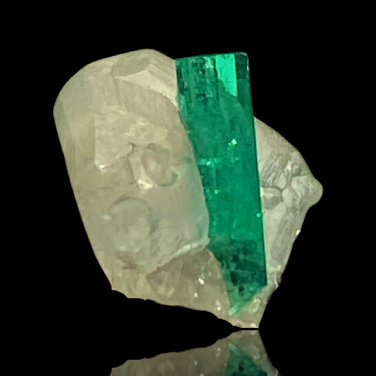 La Pita Emerald on Calcite - available
