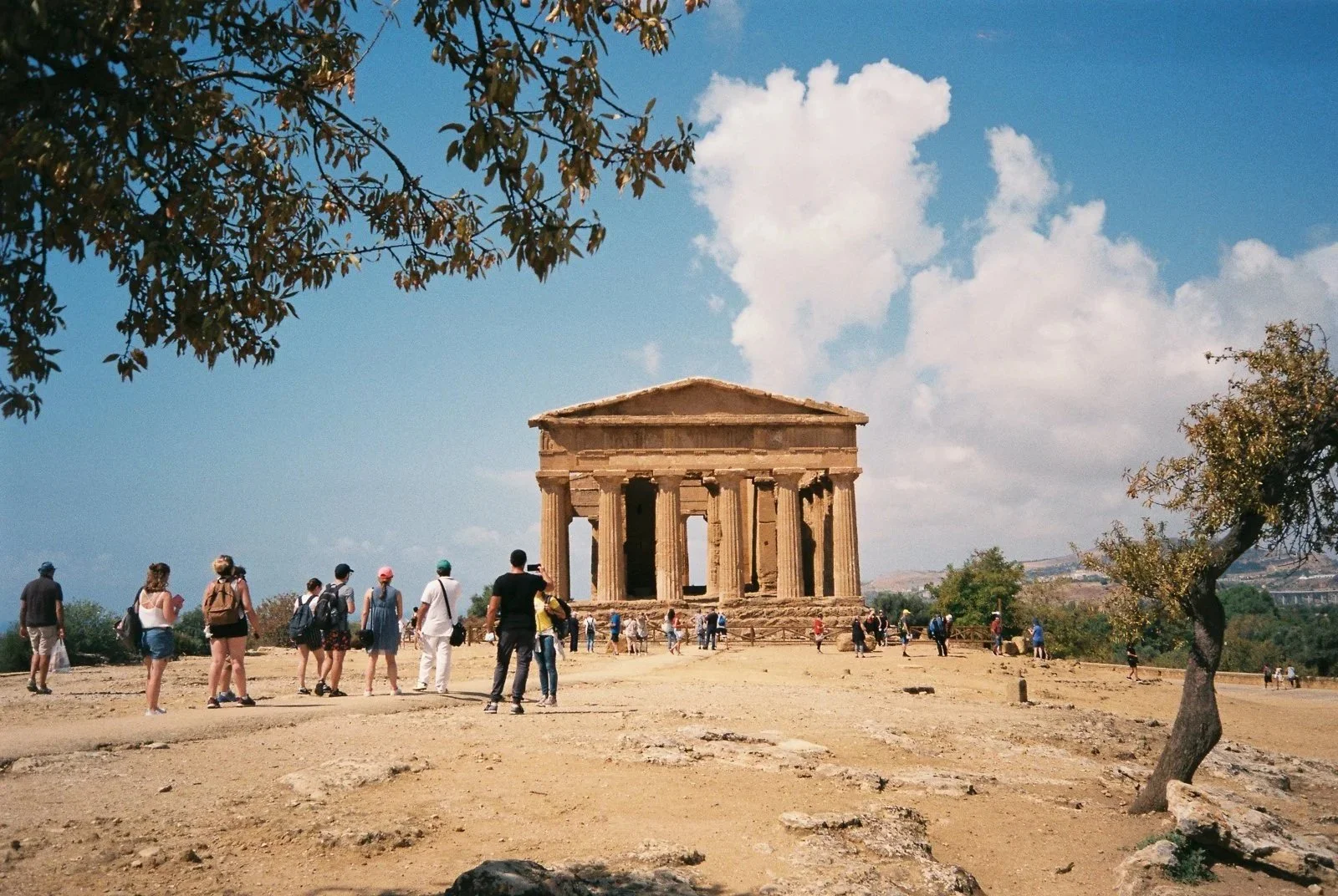 agrigento-temple-tourists.jpg