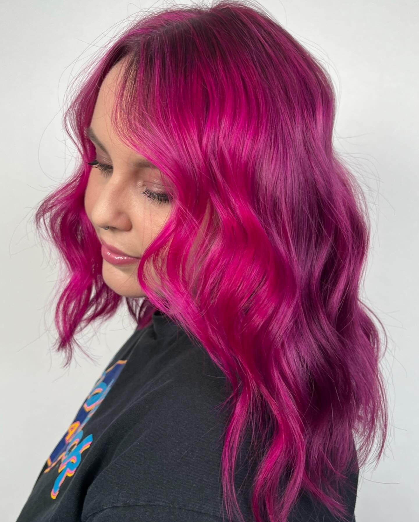 What if blue Monday was Pink Monday? Or cherry cola Monday? Swipe through to see this process of a blonding to vivid session! The client didn&rsquo;t want to be a full bleach retouch so we do a sh*t ton of highlights to brighten up the roots before d