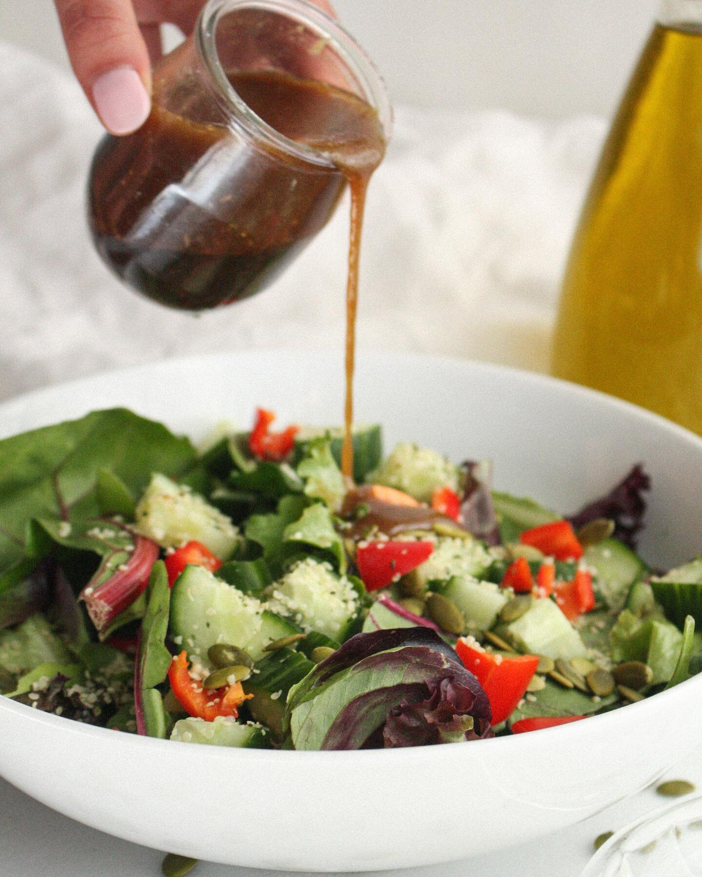 Healthy balsamic garlic salad dressing!!

This is one of my go to recipes for lunch or dinner and it&rsquo;s so easy to make! I love pairing this salad with a protein like chicken and a carb like sweet potatoes to complete the meal! The dressing take