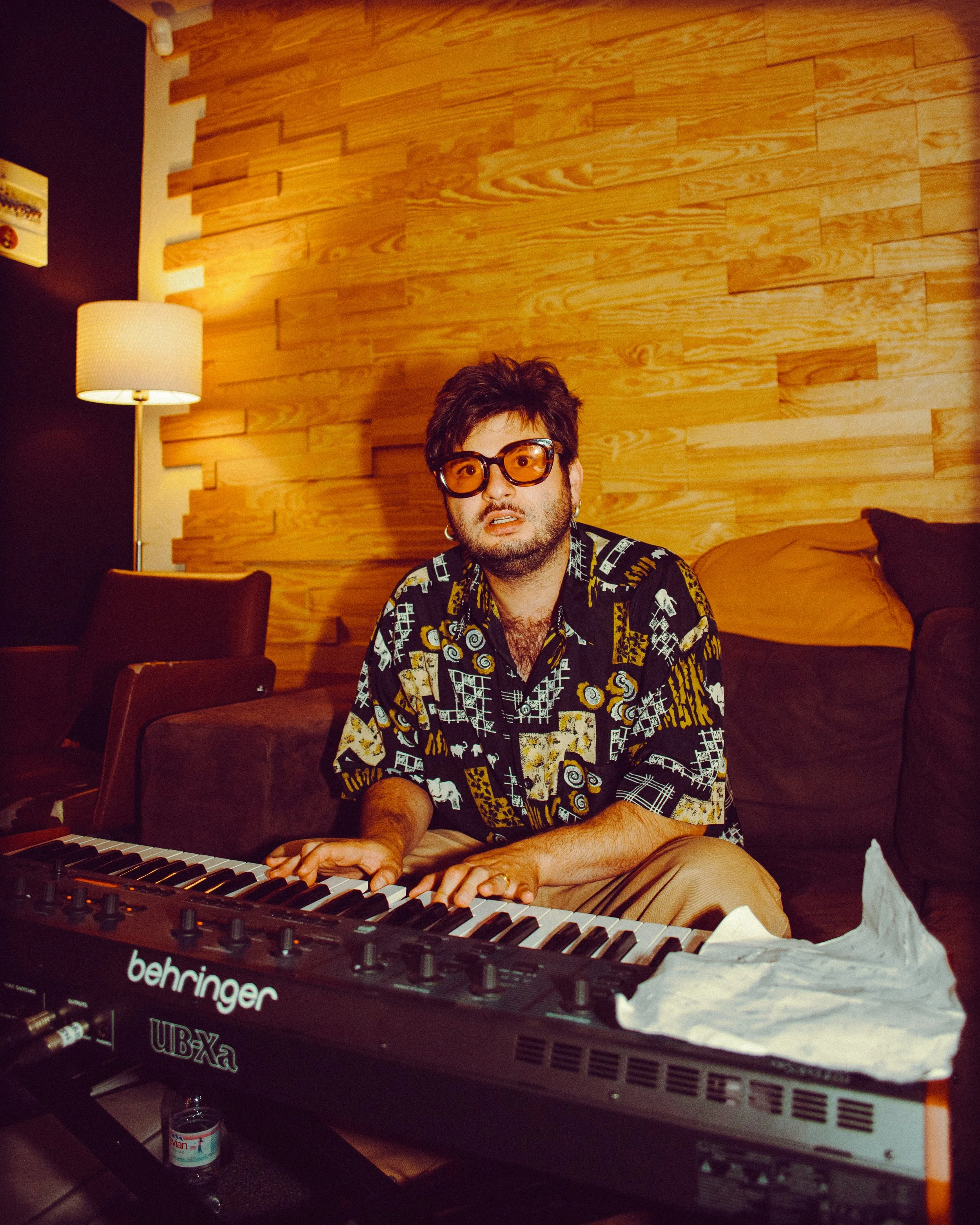 ROMANCEDISCO-02.jpg