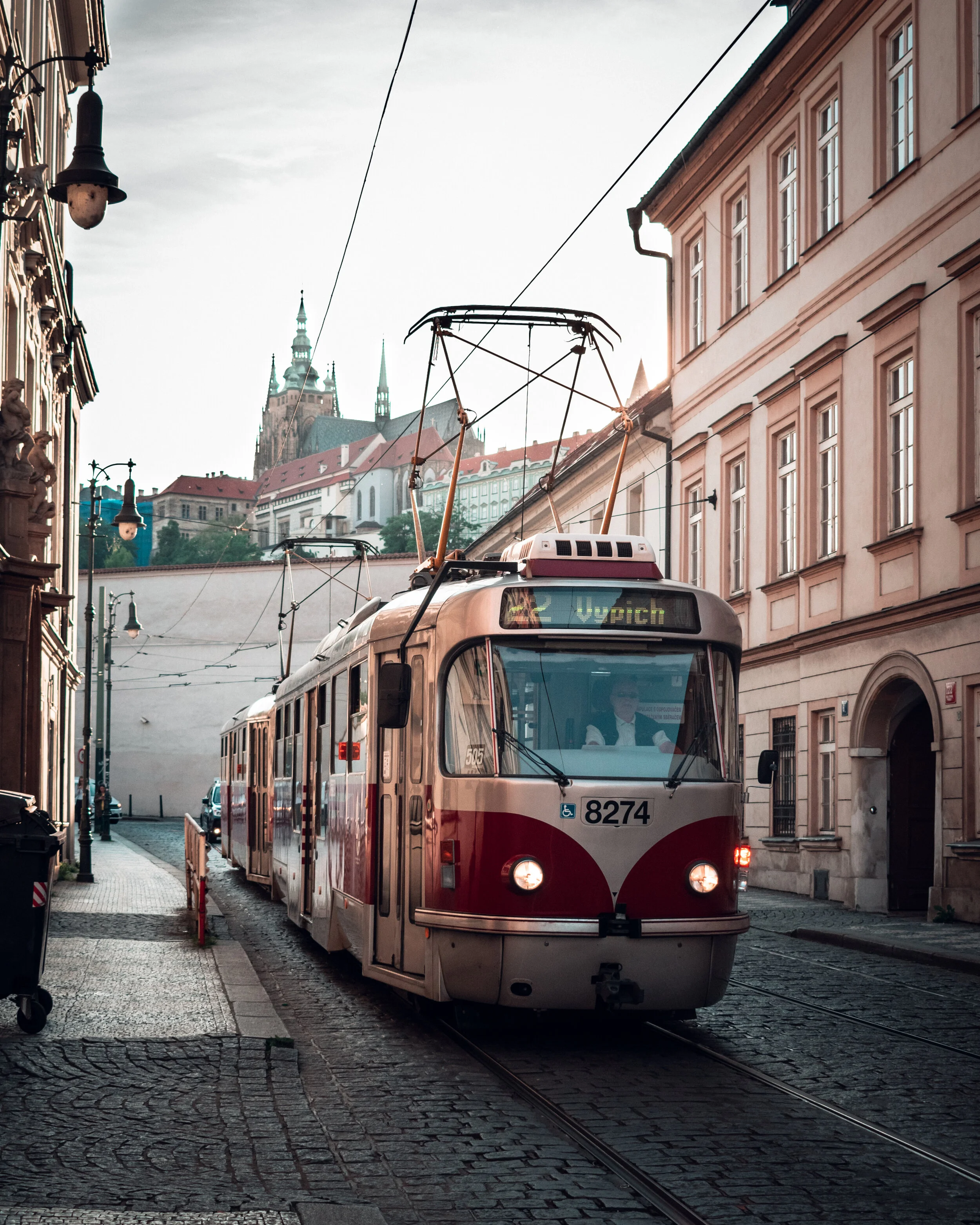 prague-tram.jpg