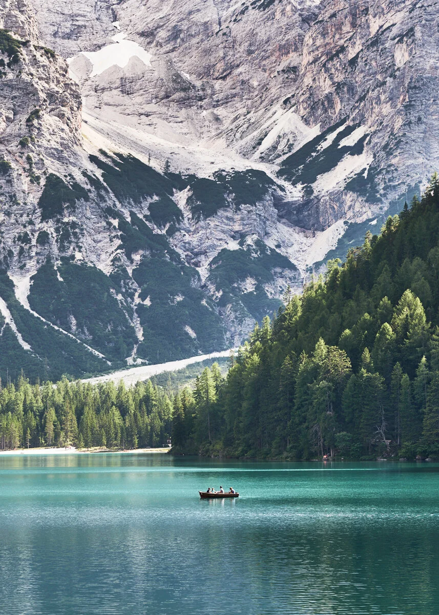 kirsty-owen-travel-photography-lago-di braies-dolomites.jpg