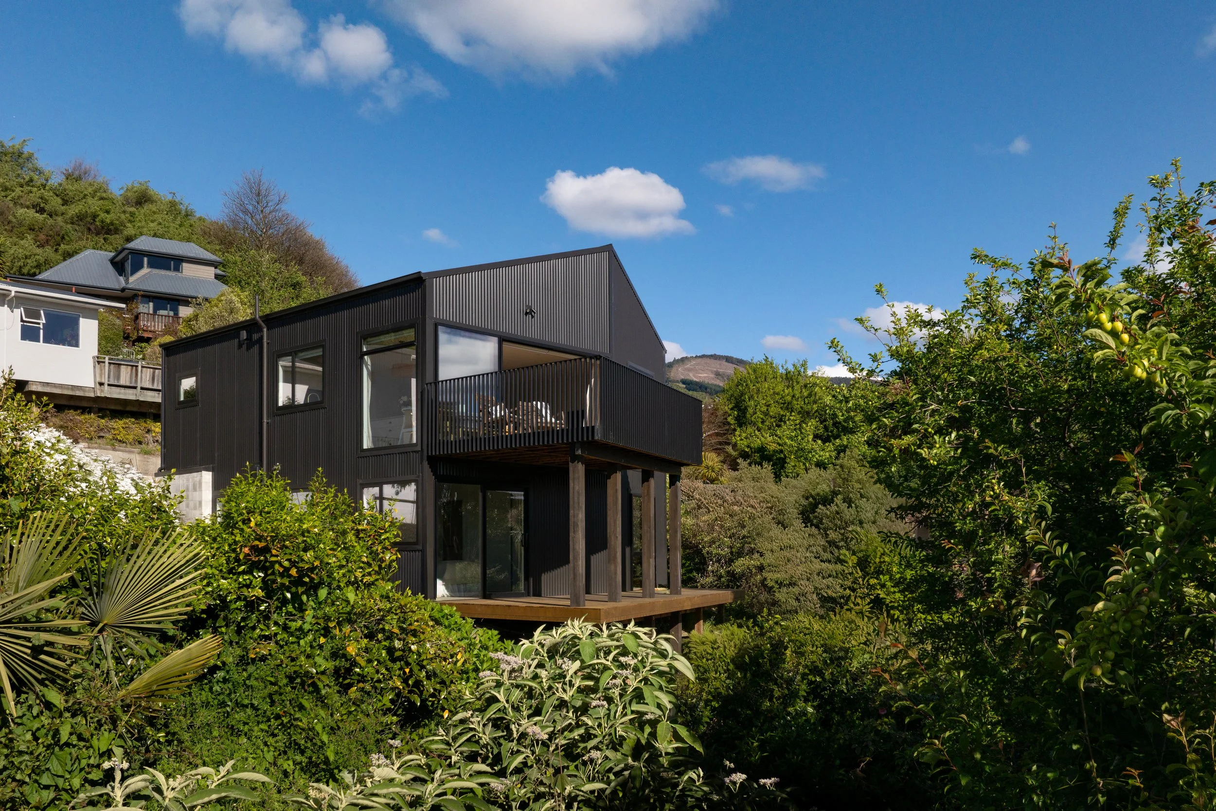 Arapiki Road House Exterior